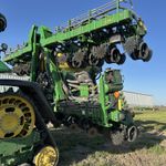  2023 John Deere 1725C at LandMark in Lexington, NE