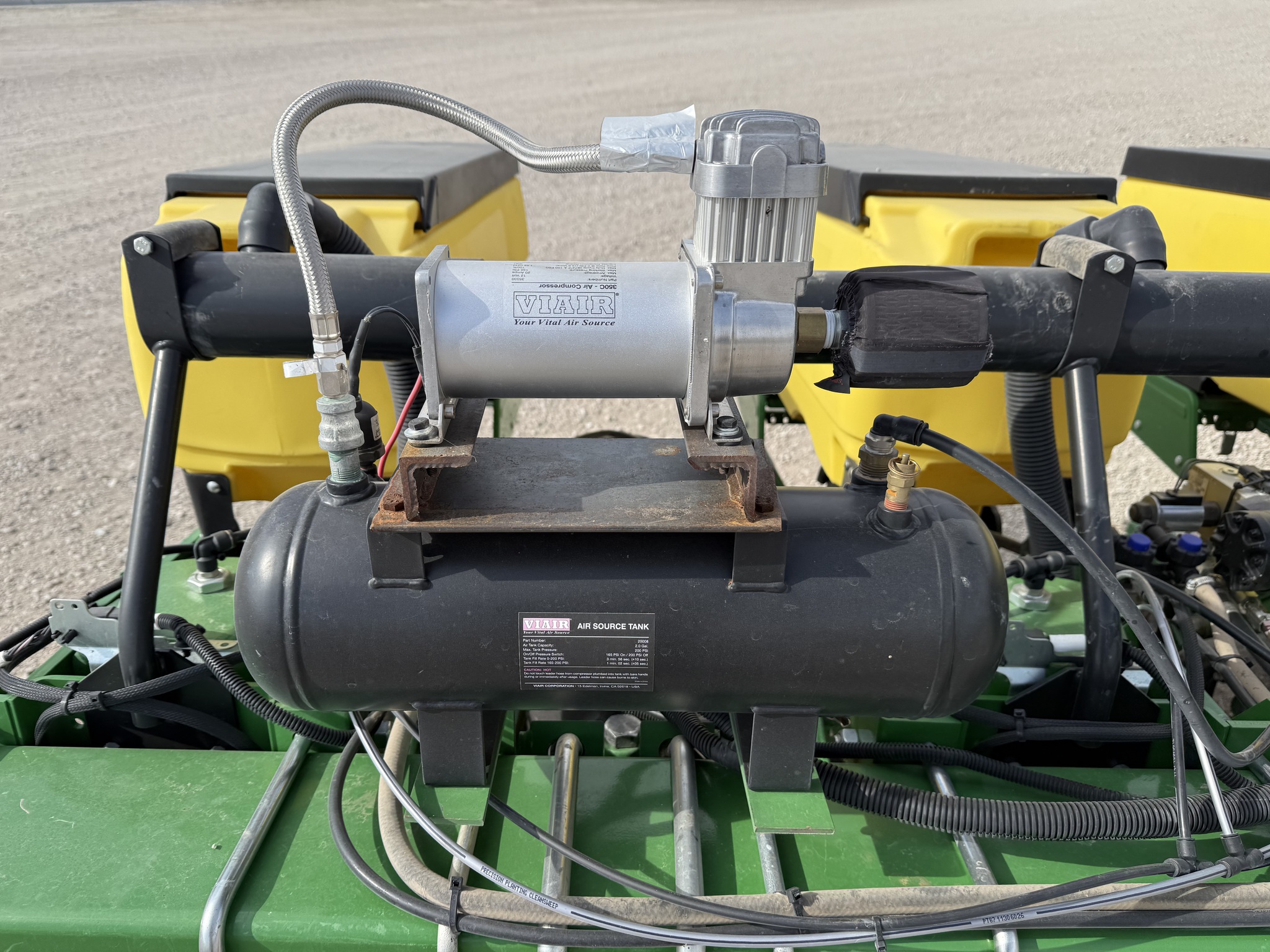  2025 John Deere 1725 at LandMark in Smith Center, KS