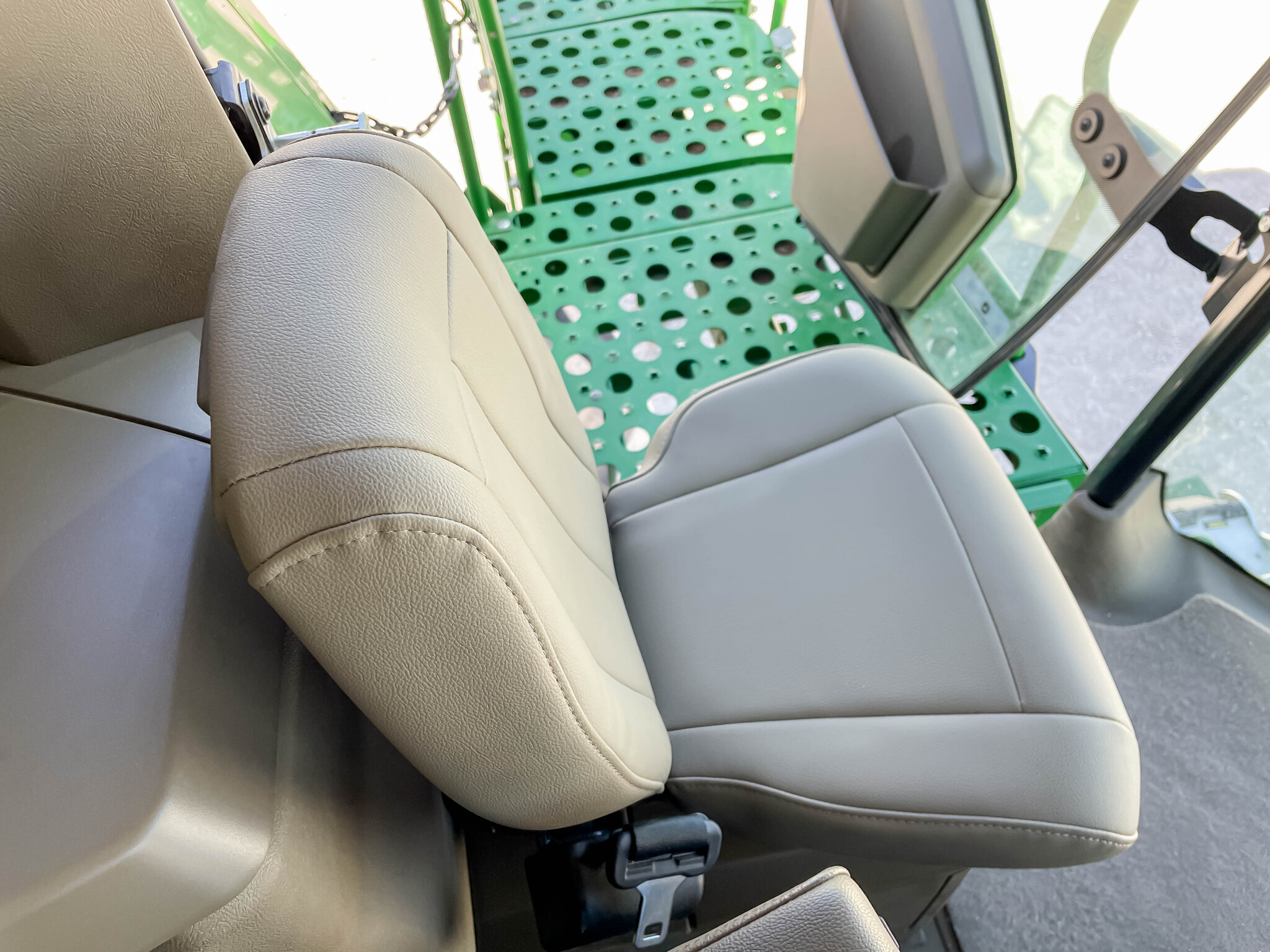  2023 John Deere X9 1100 at LandMark in Hastings, NE