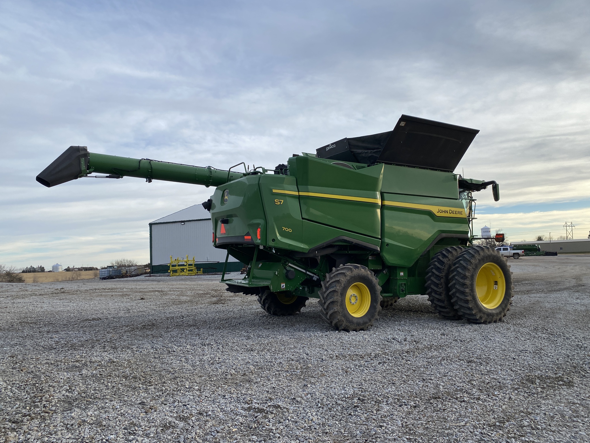  2025 John Deere S7 700 at LandMark in Superior, NE