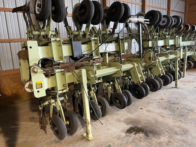  1996 Orthman 9300 at LandMark in Kearney, NE