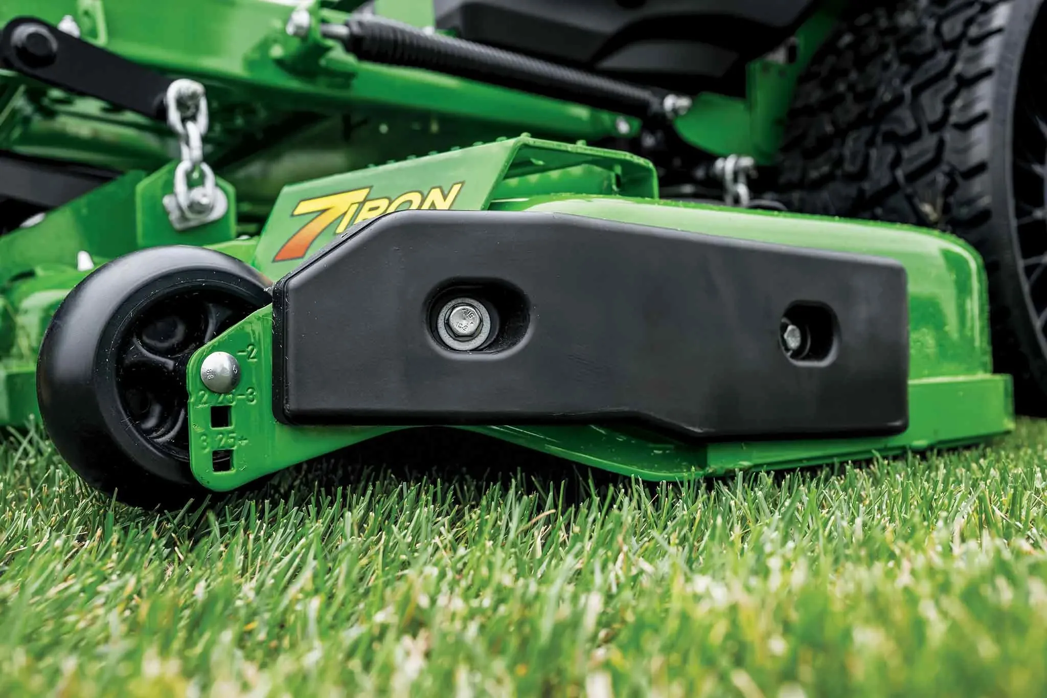 New John Deere Z760R ZTrak™ Zero-Turn Mower at Papé Machinery Ag & Turf
