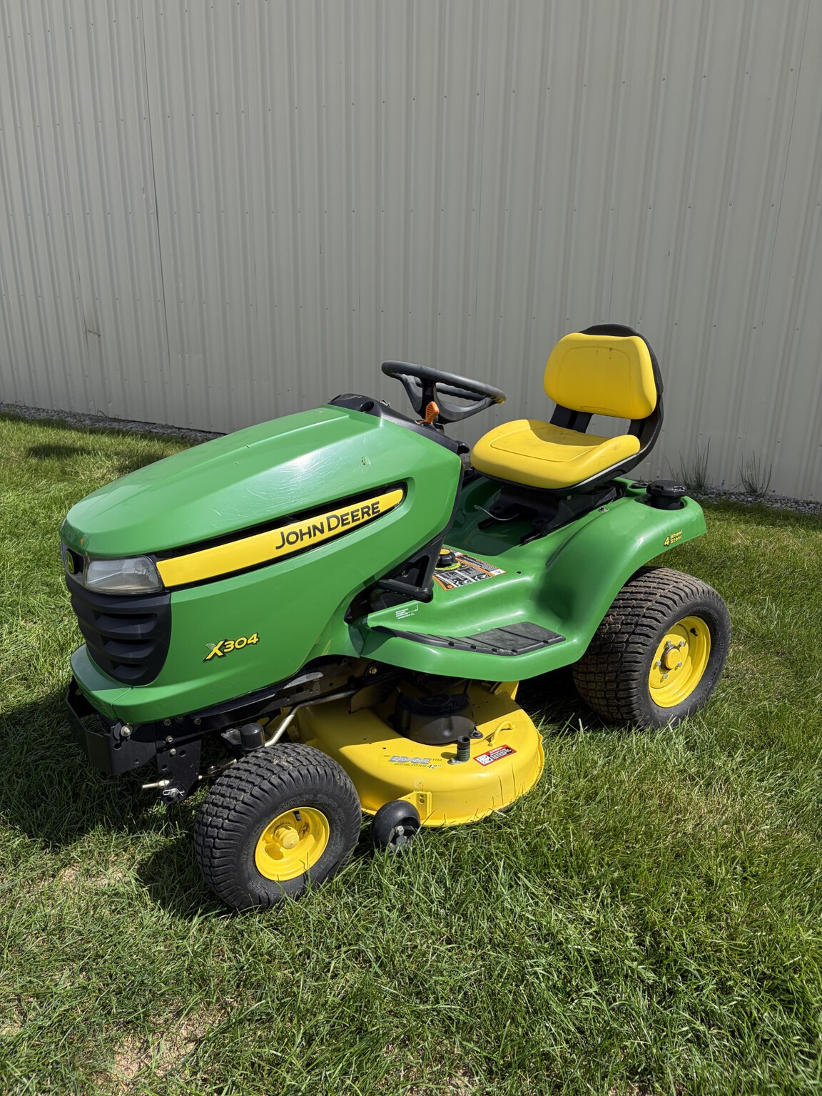 Used 2011 John Deere X304 at Tri County Equipment Marlette, MI