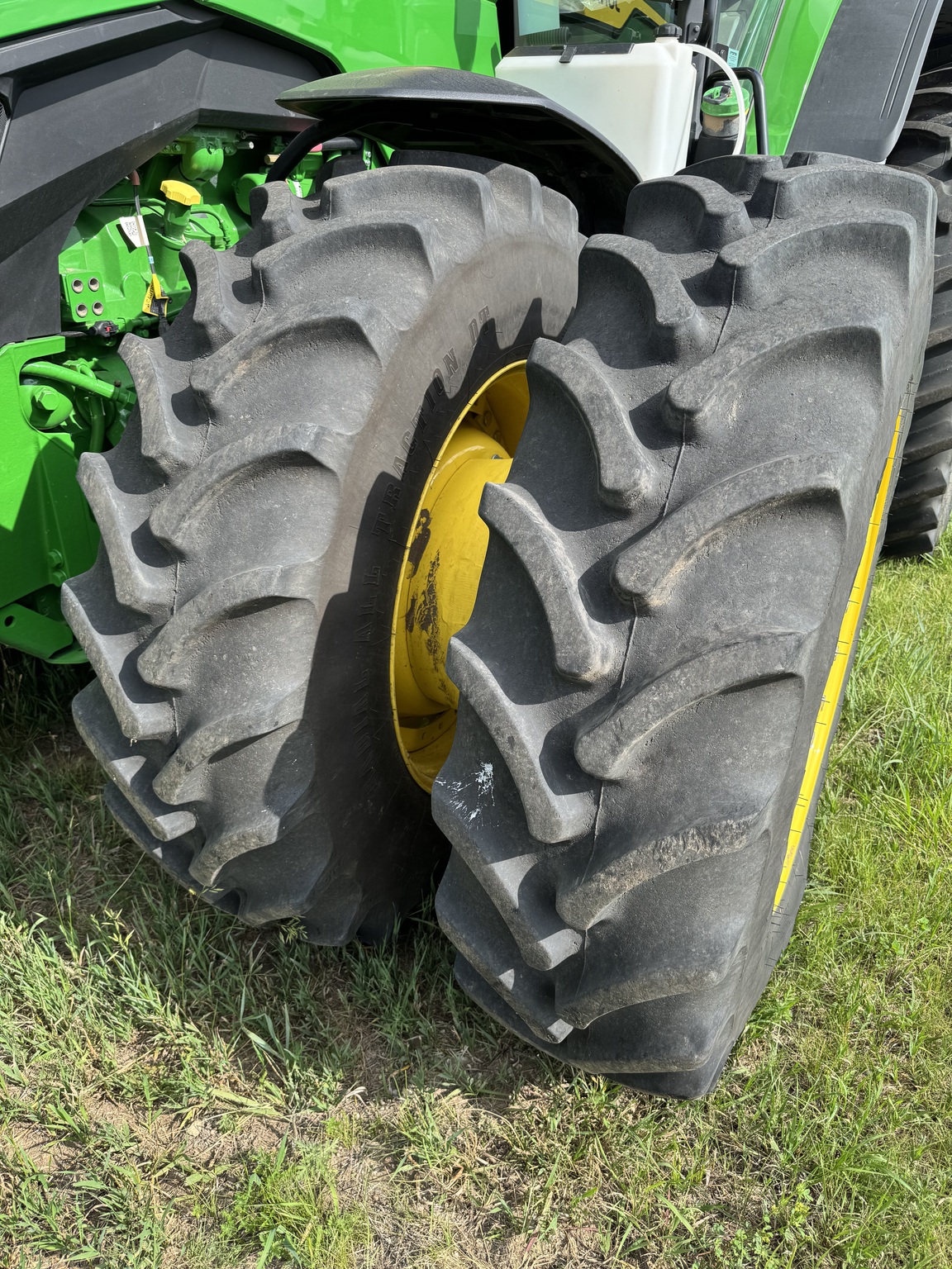  2024 John Deere 8R 370 at LandMark in Hebron, NE