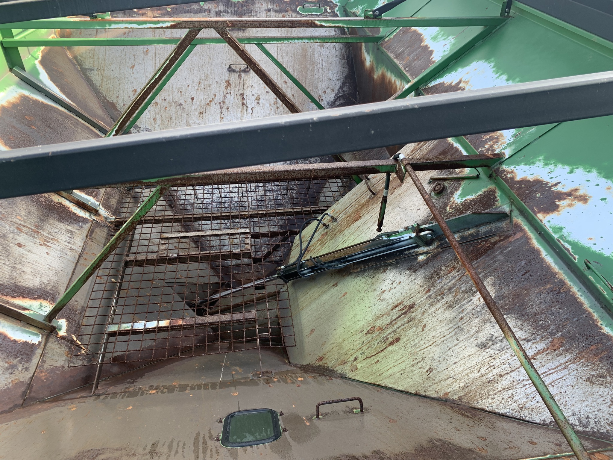  2008 Brent 880 at LandMark in Kearney, NE