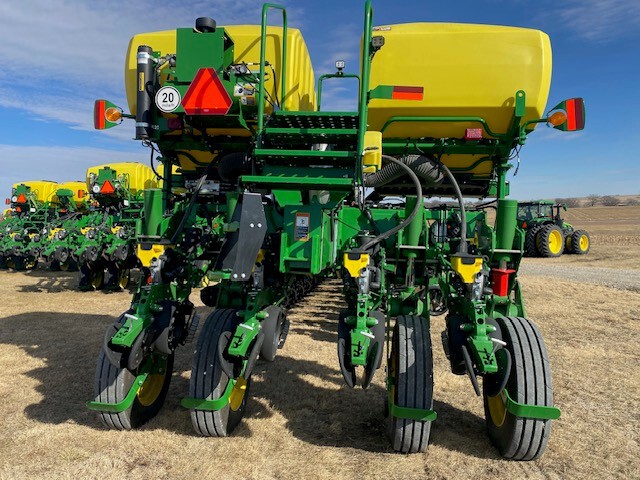  2024 John Deere 1775NT at LandMark in Beatrice, NE