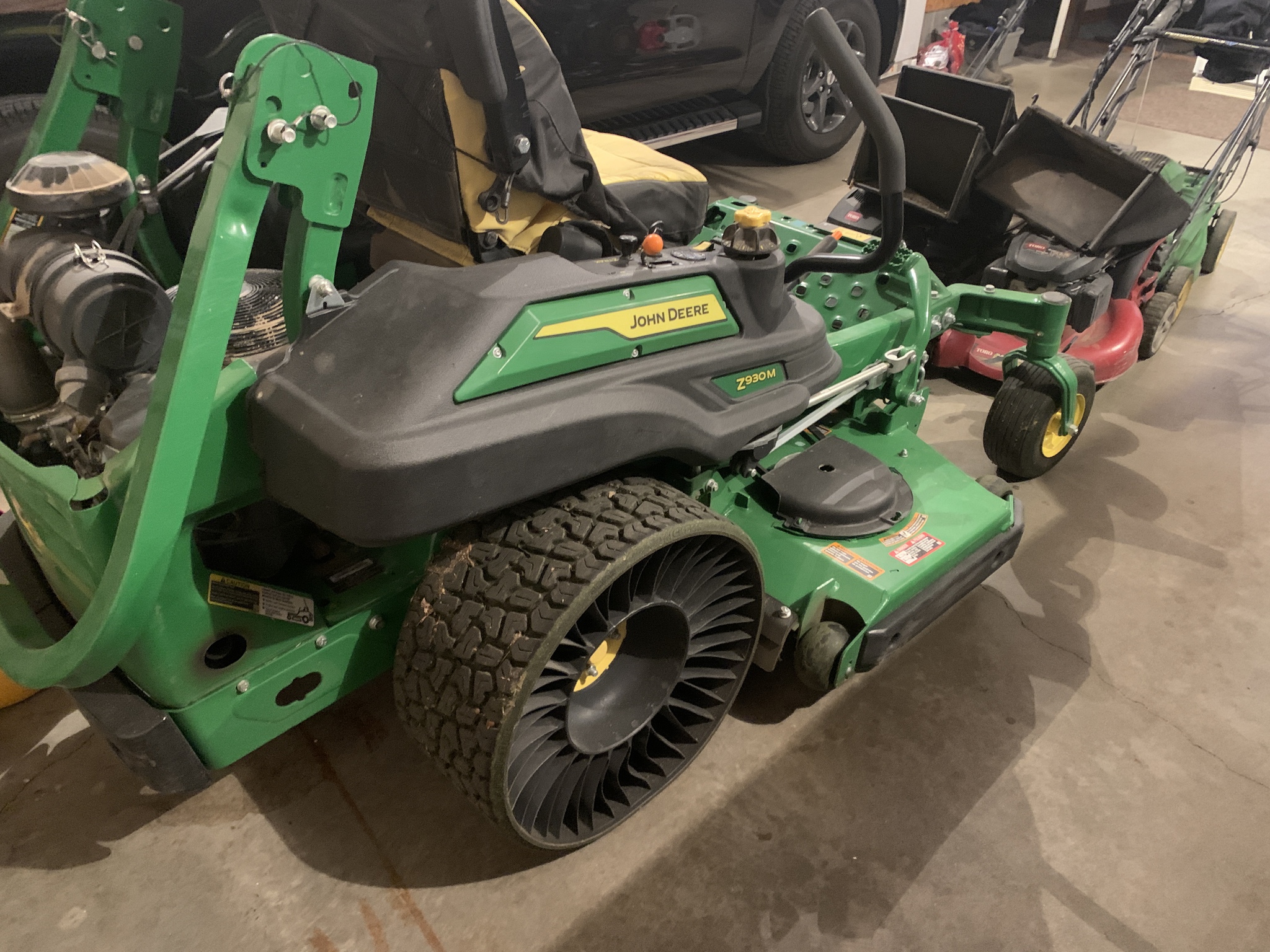  2023 John Deere Z930M at LandMark in Holdrege, NE