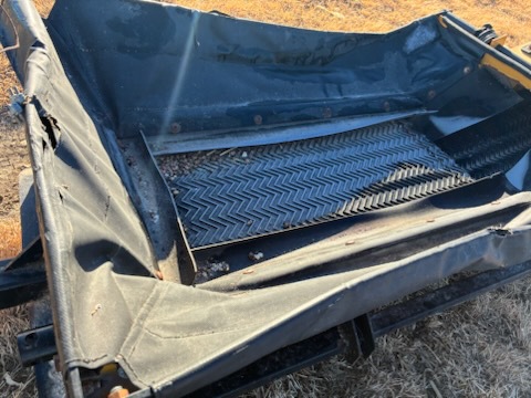  2010 Universal 1535 Field Loader at LandMark in Smith Center, KS