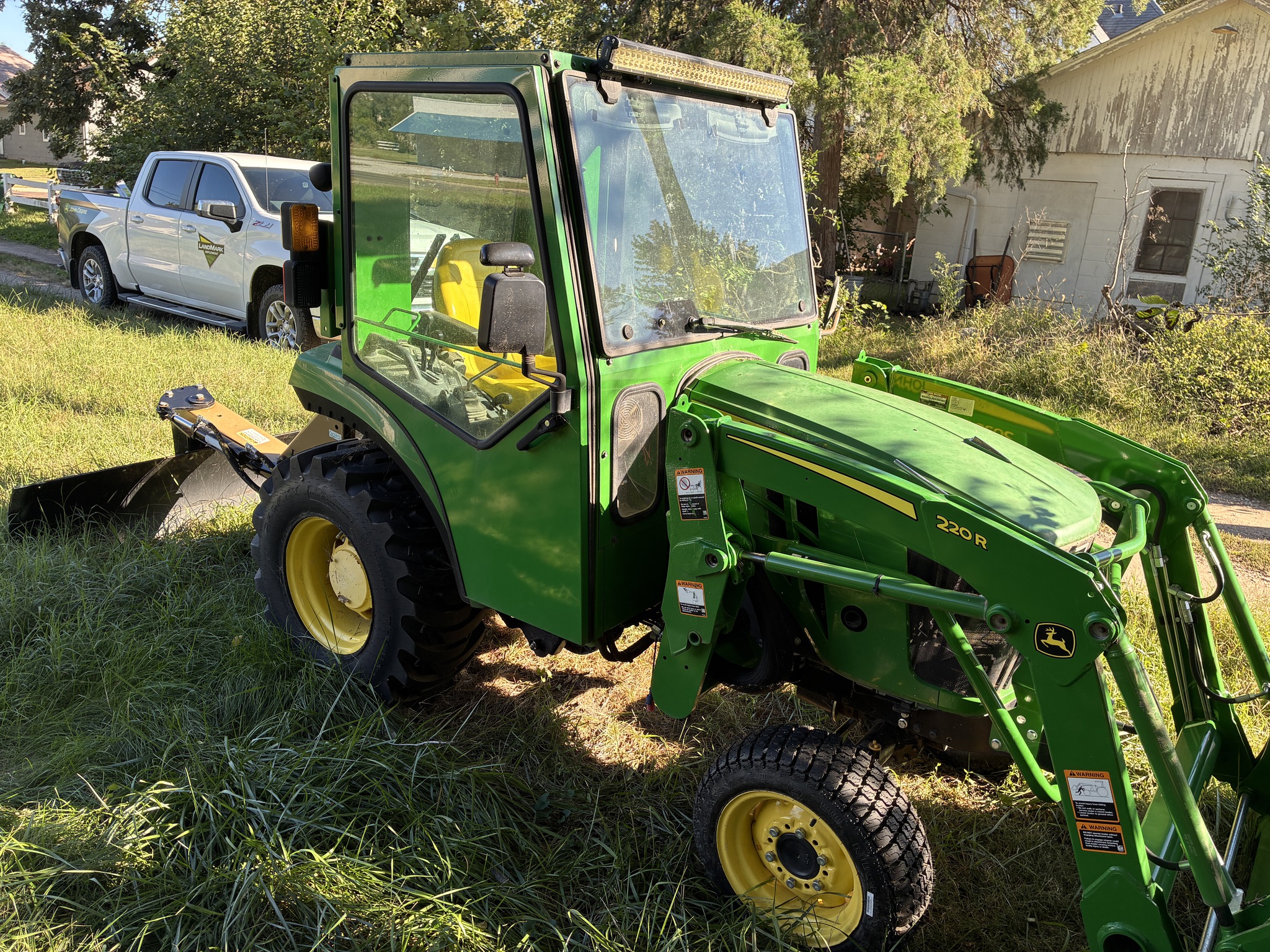  2019 John Deere 2038R at LandMark in Hebron, NE