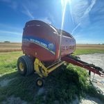  2014 NEW HOLLAND Rollbelt 560 at LandMark in Phillipsburg, KS
