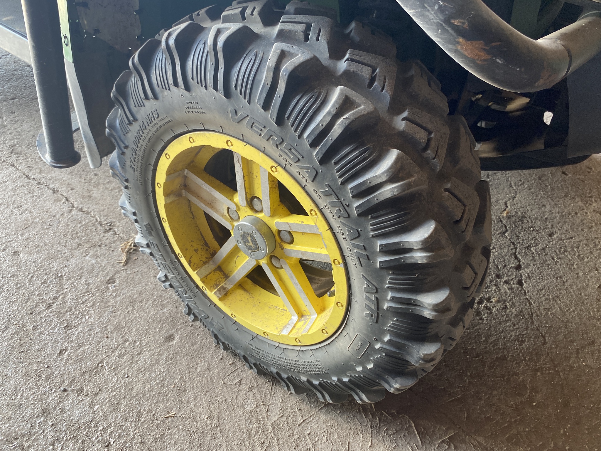  2011 John Deere XUV 825I GREEN at LandMark in Fairfield, NE