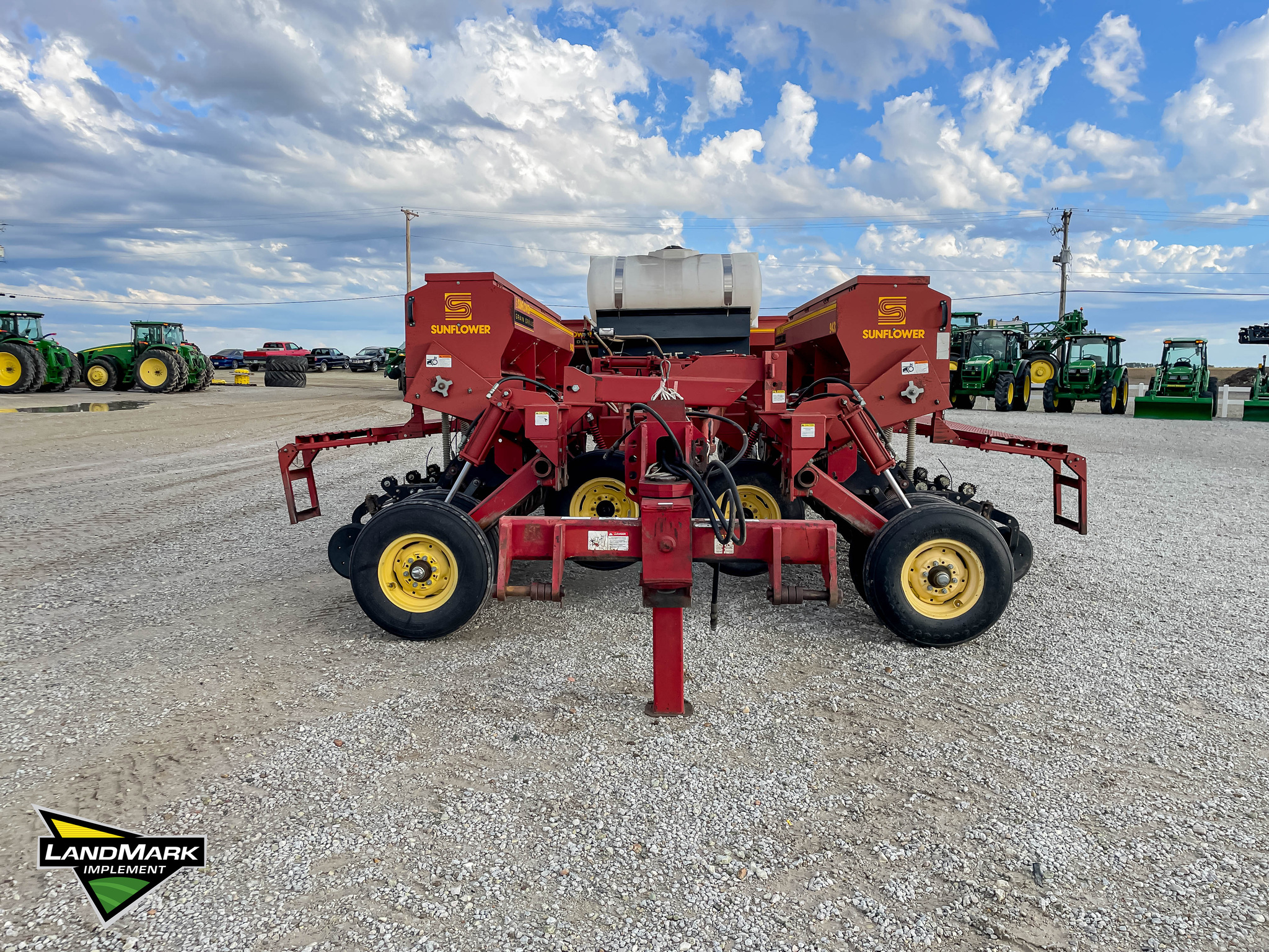  2000 Sunflower 9432 at LandMark in Smith Center, KS