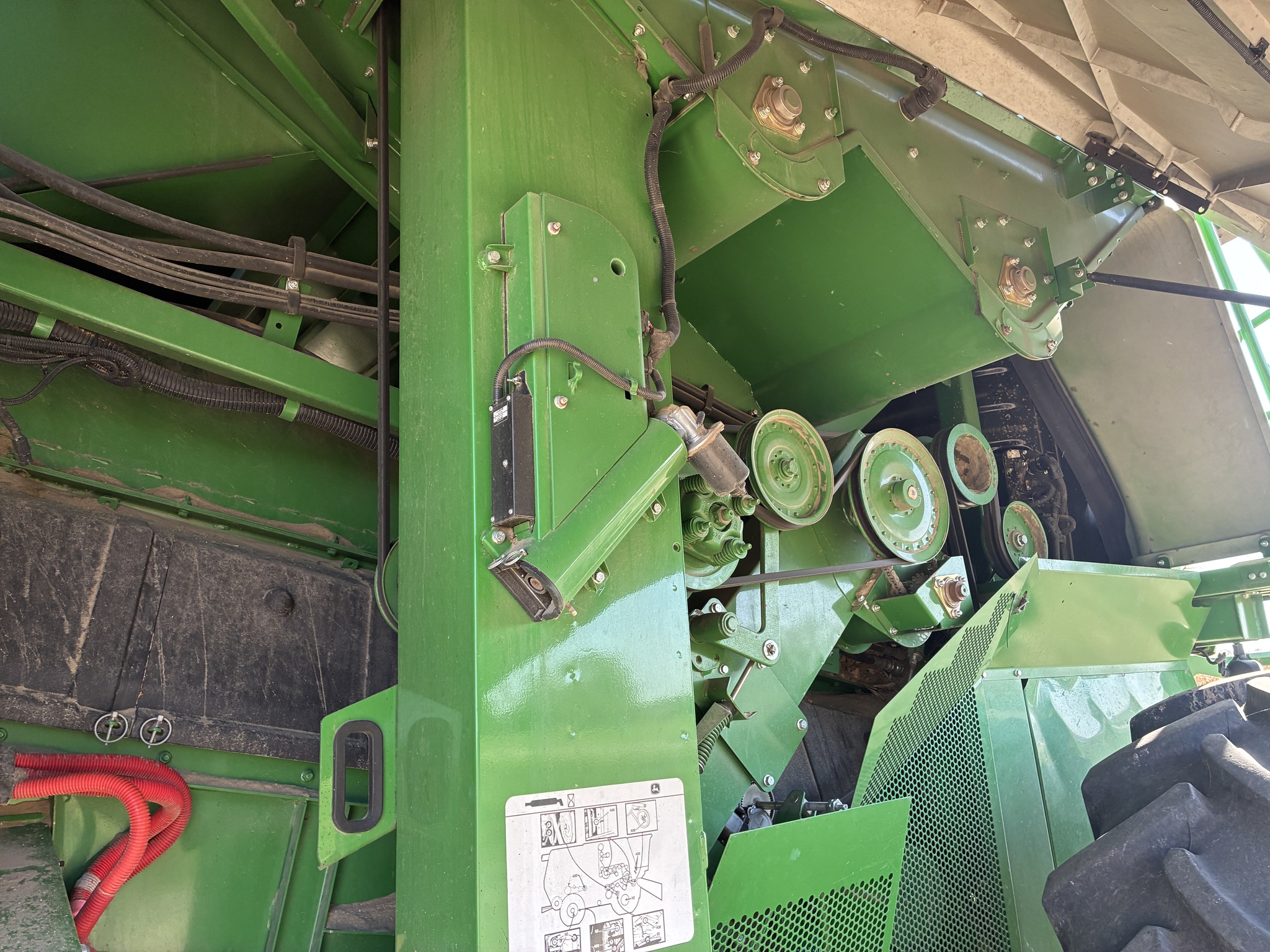  2014 John Deere S660 at LandMark in Kearney, NE