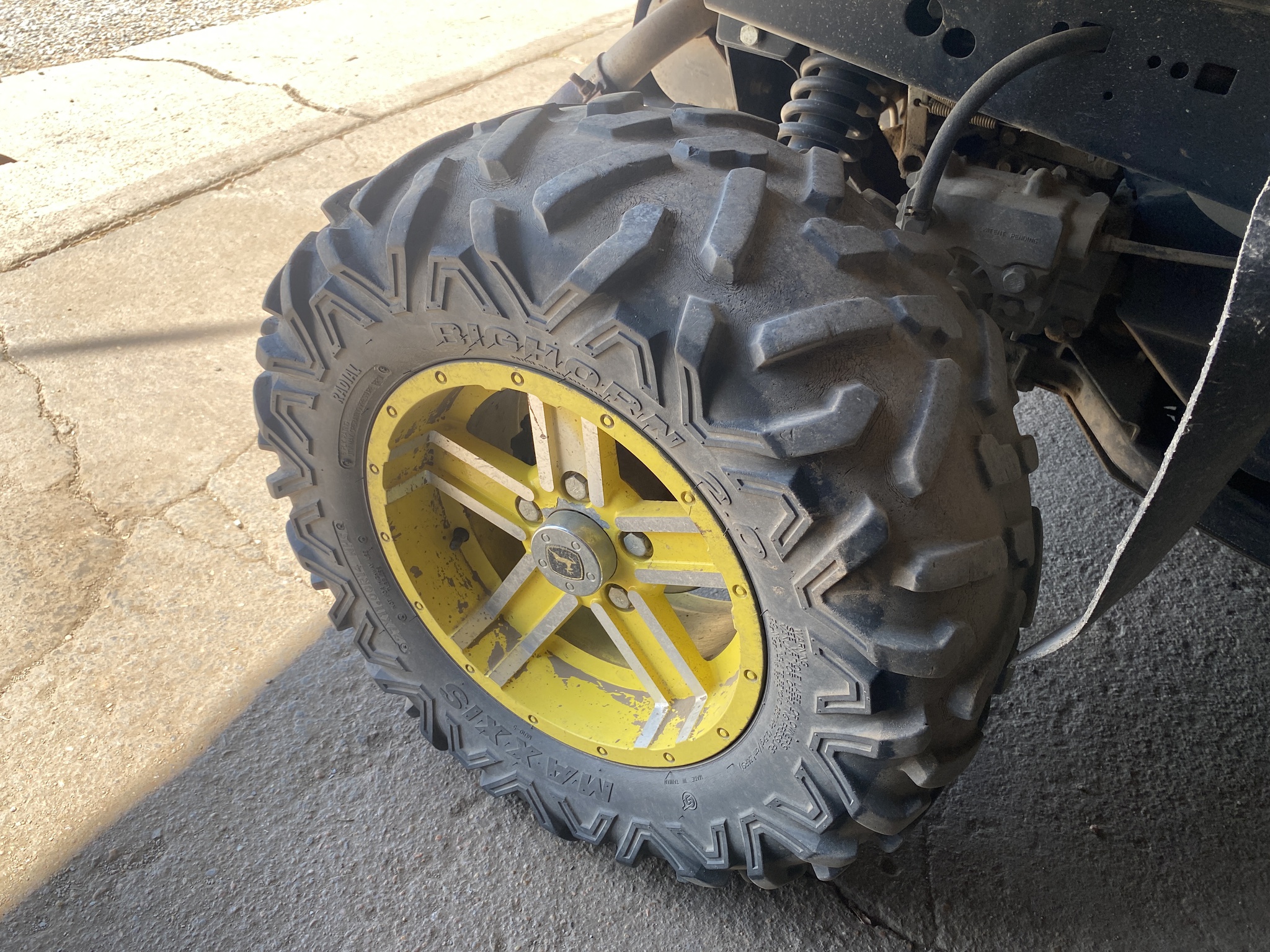  2011 John Deere XUV 825I GREEN at LandMark in Fairfield, NE