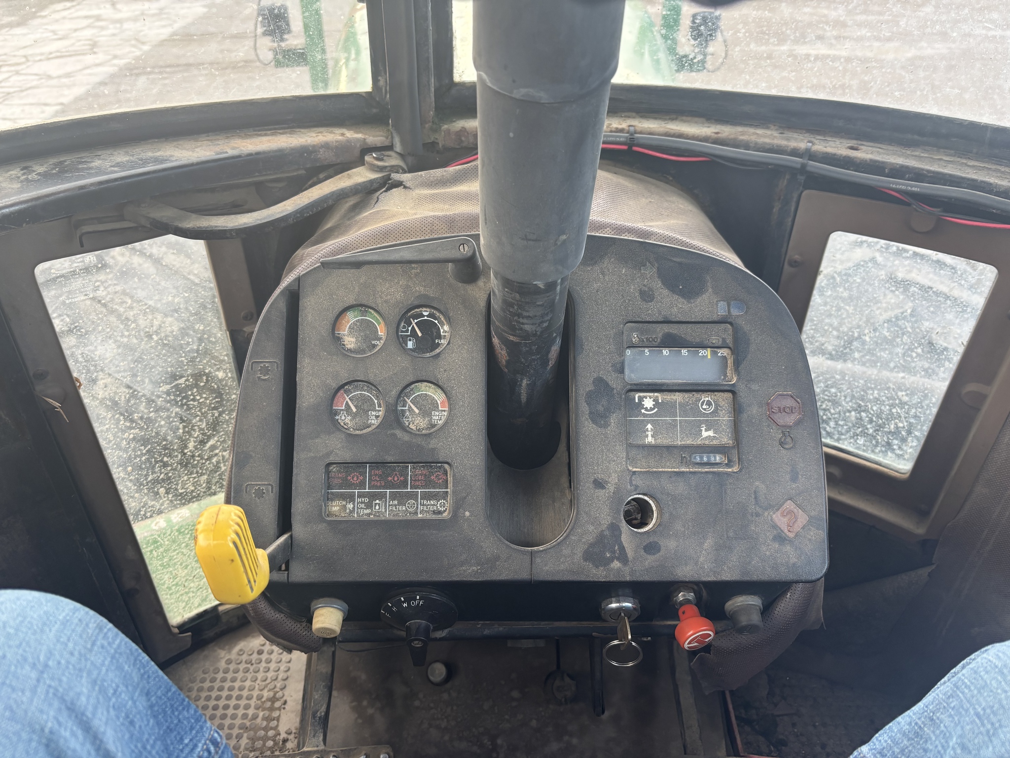 On Lot 1982 John Deere 8650 at Tri County Equipment Sandusky, MI