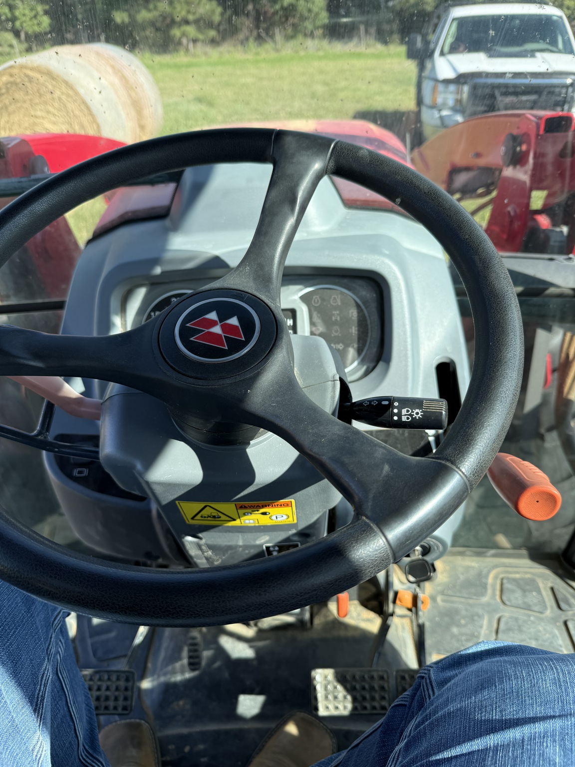  2014 MASSEY FERGUSON 4610 at LandMark in Gothenburg, NE