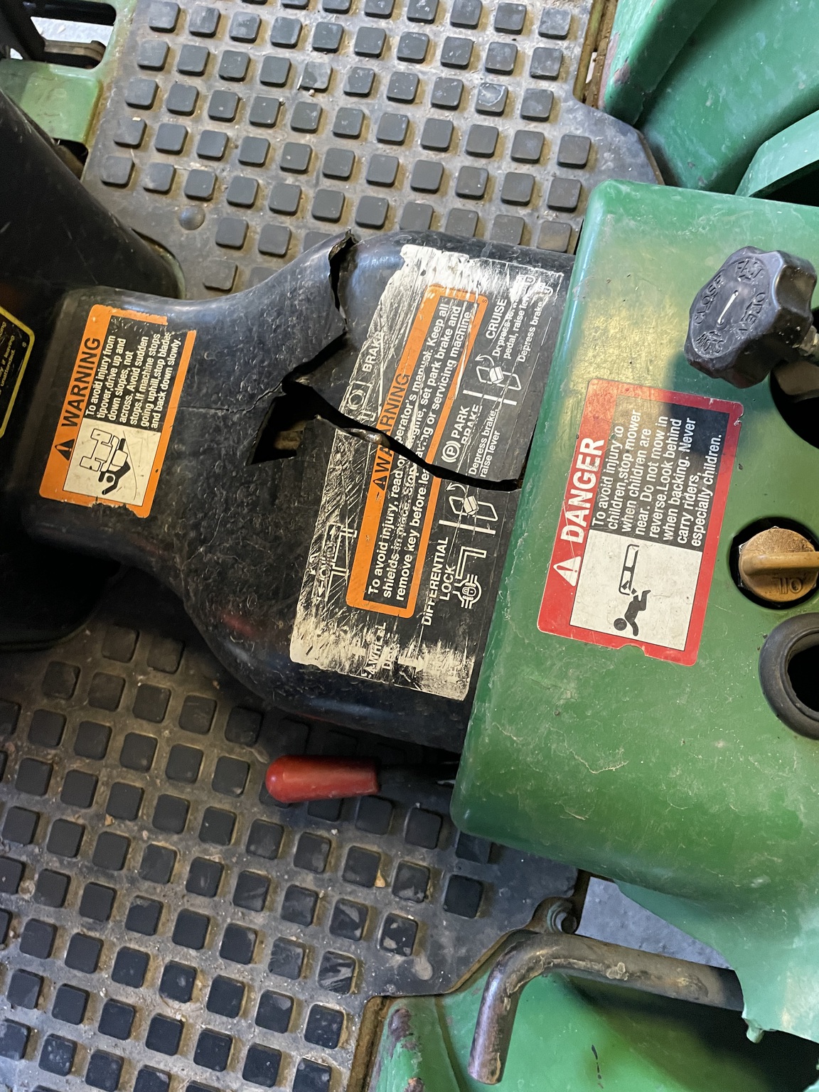  1998 John Deere 4100 at LandMark in Beatrice, NE