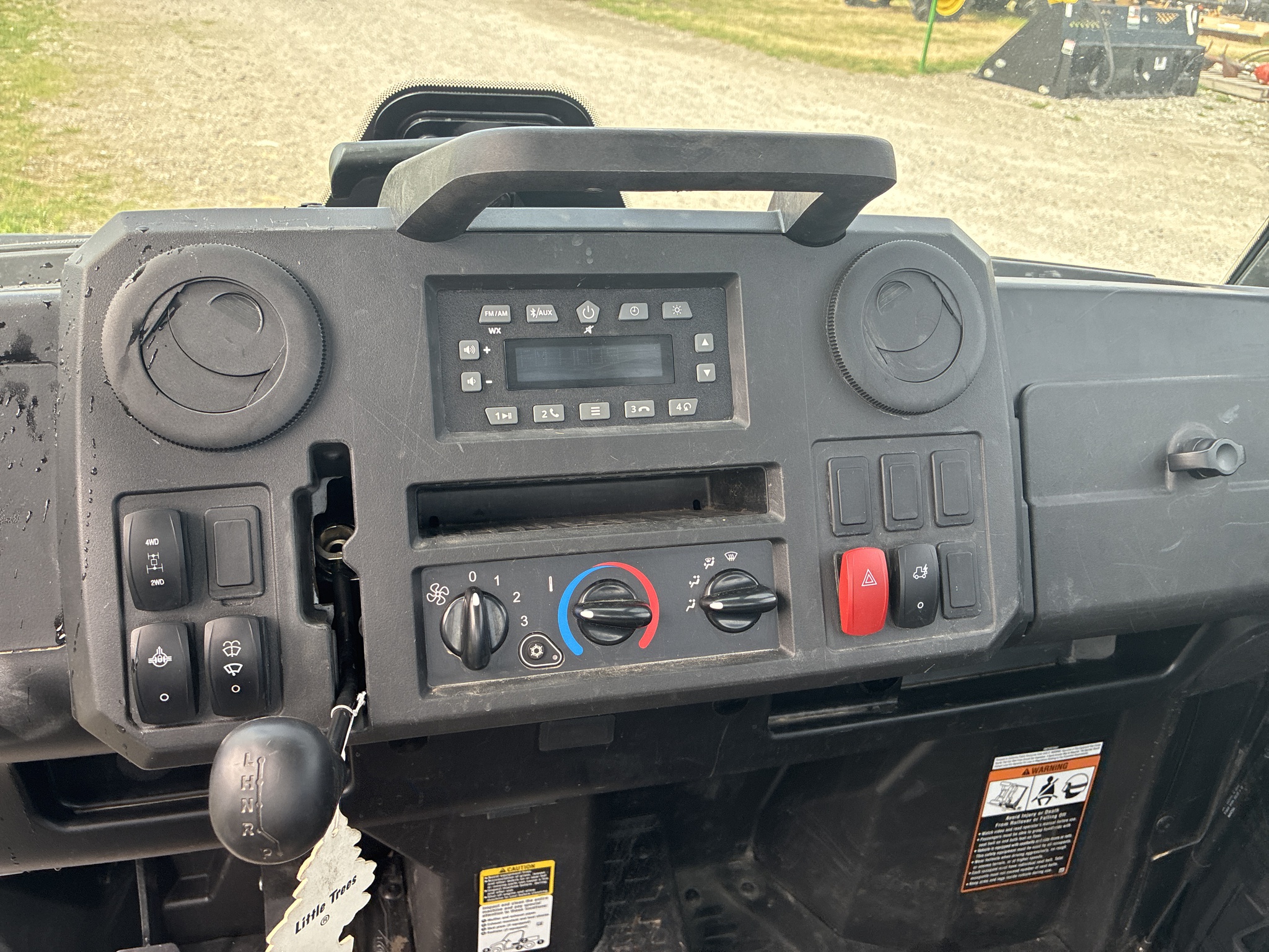  2025 John Deere XUV 845M at LandMark in Marysville, KS