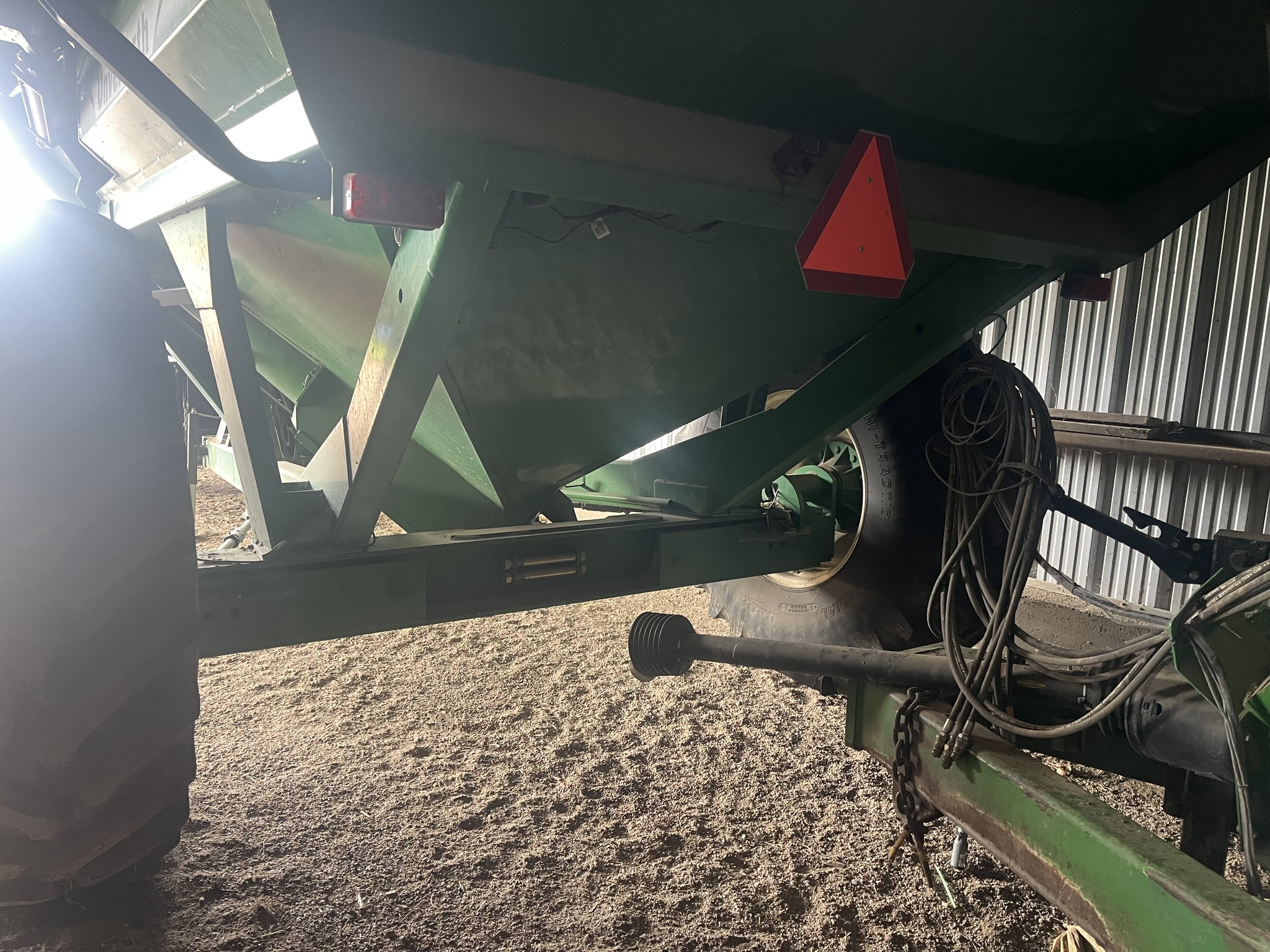  2011 UNVERFERTH 8250 at LandMark in Hastings, NE
