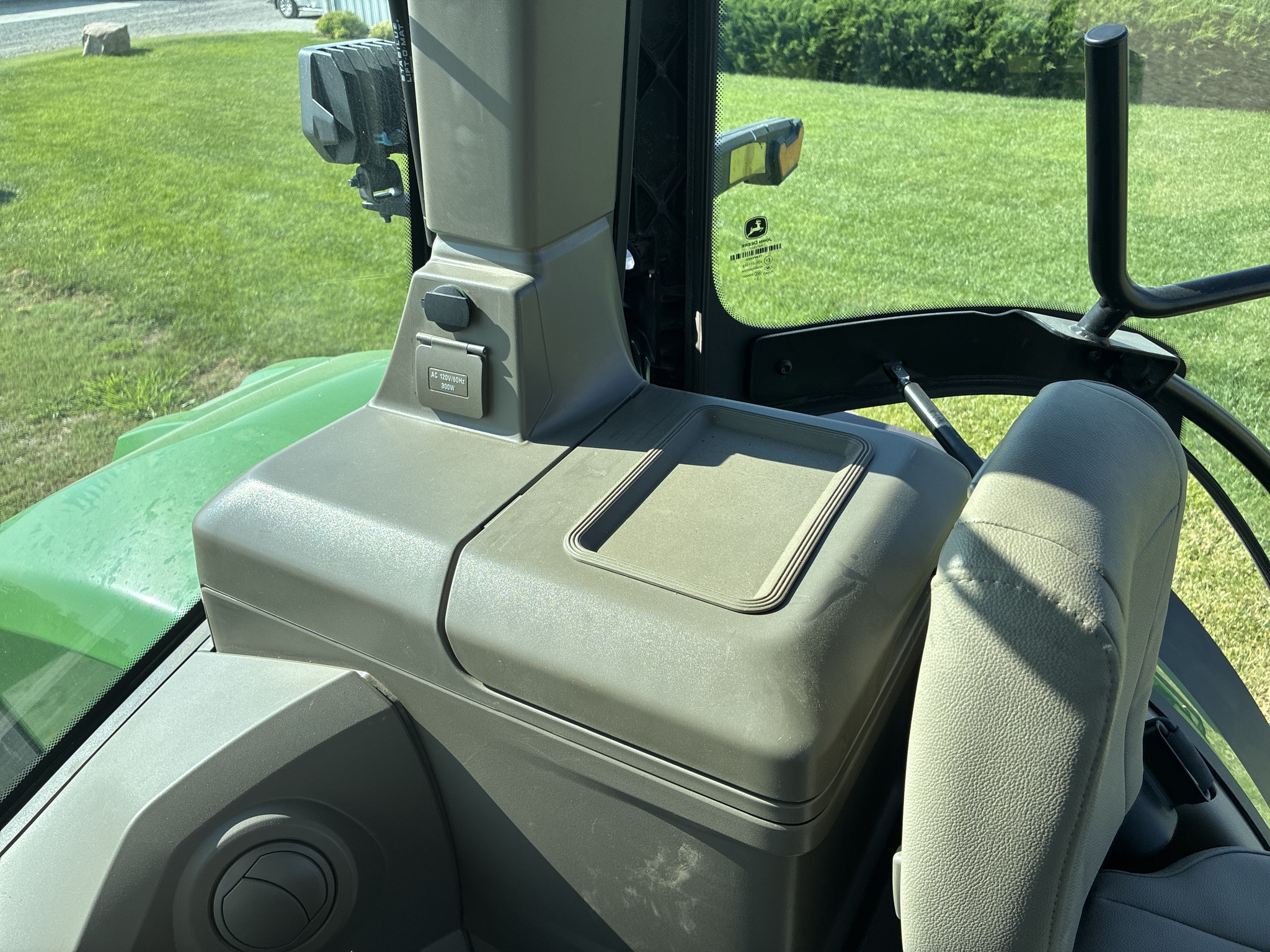  2024 John Deere 8R 370 at LandMark in Marysville, KS