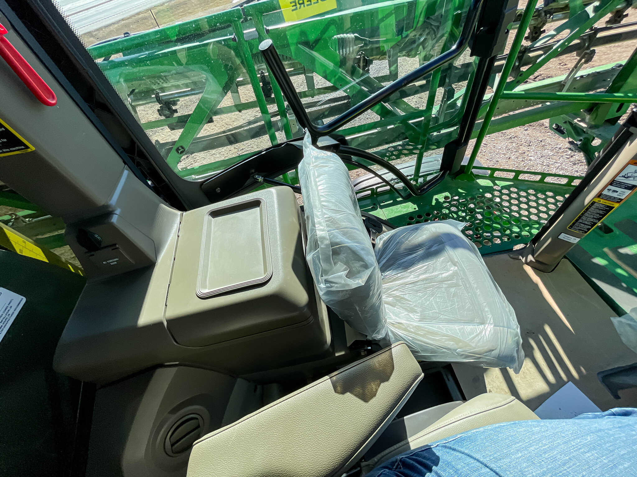  2024 John Deere 412R at LandMark in Beatrice, NE