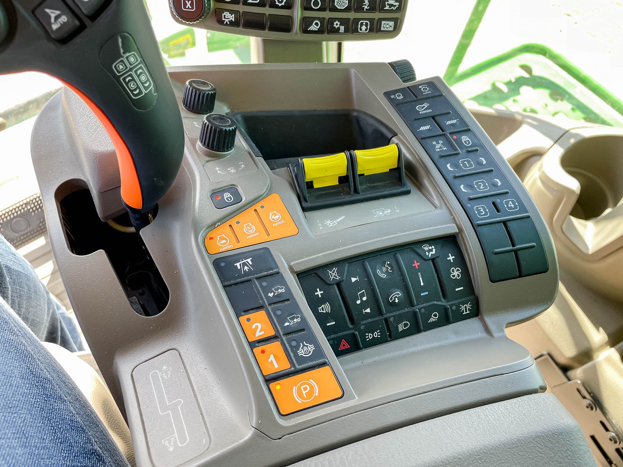  2024 John Deere X9 1000 at LandMark in Kearney, NE