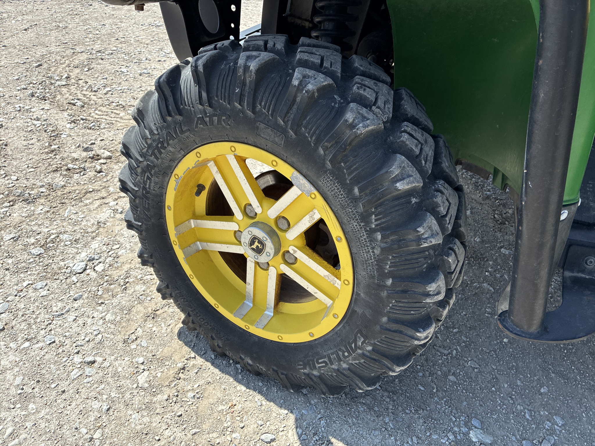  2011 John Deere XUV 825I GREEN at LandMark in Fairfield, NE