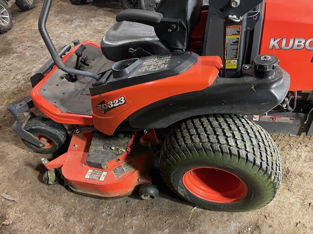   KUBOTA ZD323 at LandMark in Kearney, NE