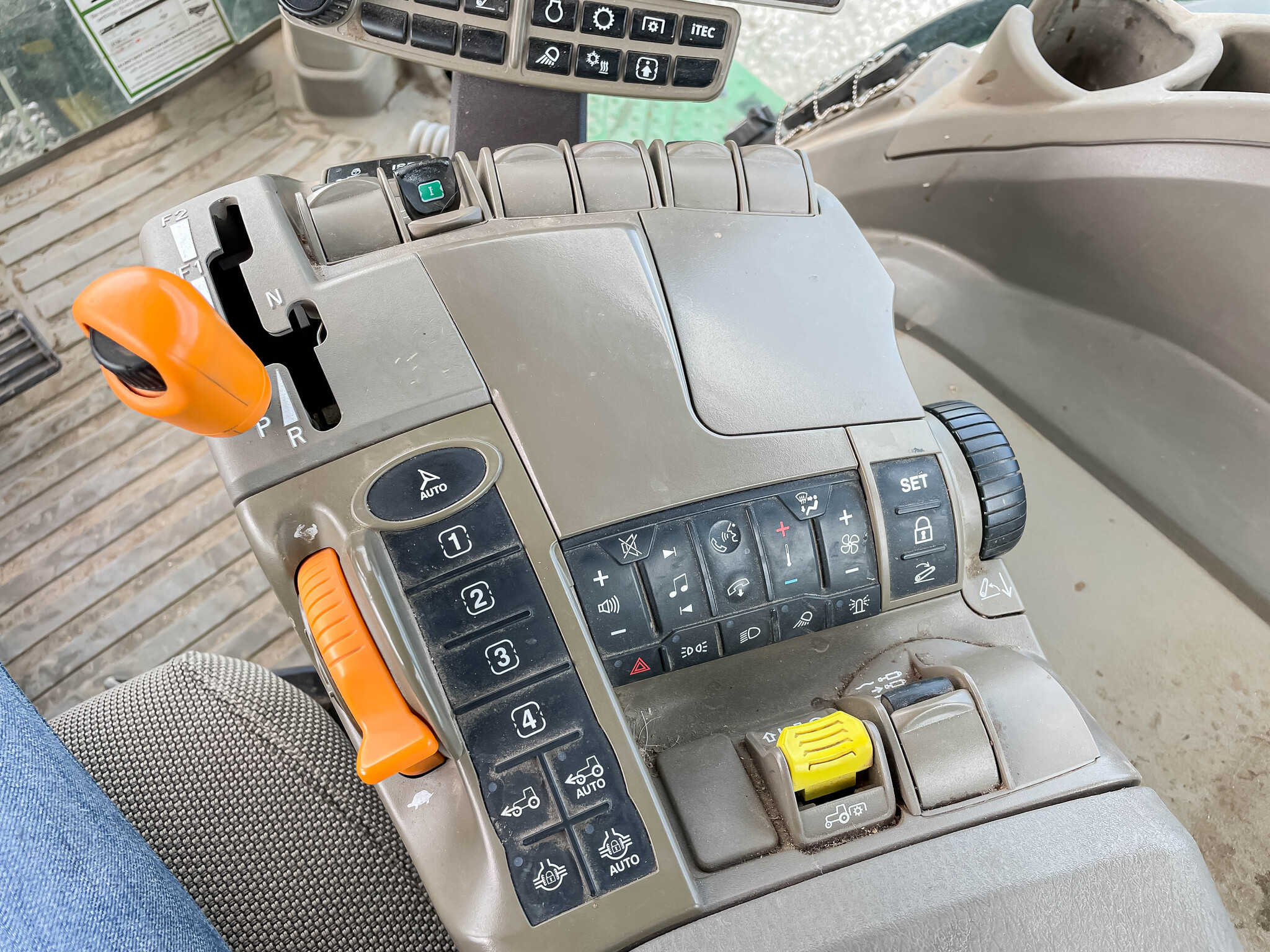  2023 John Deere 8R 370 at LandMark in Superior, NE