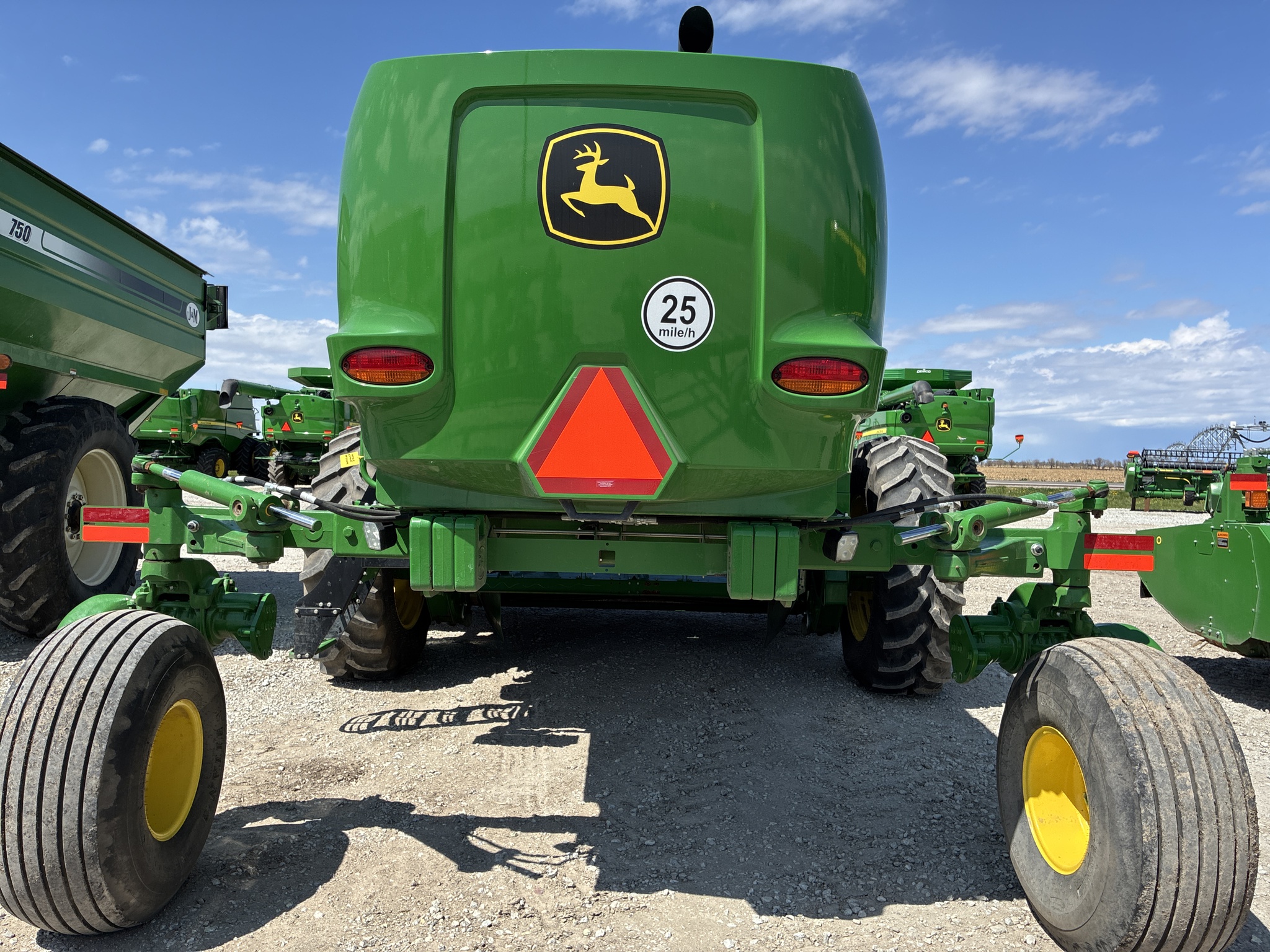  2024 John Deere W235R at LandMark in Fairfield, NE