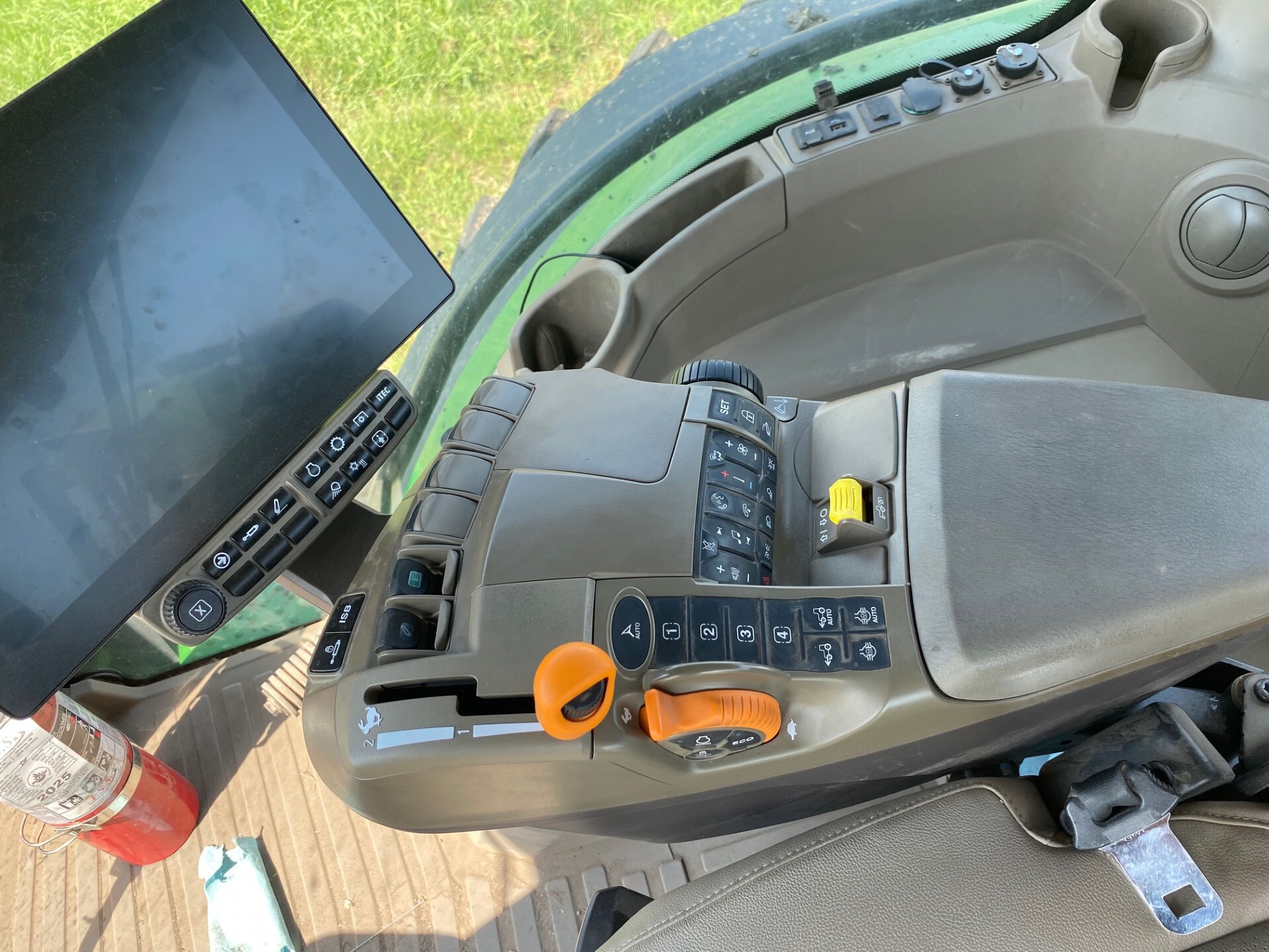  2024 John Deere 8R 250 at LandMark in Kearney, NE