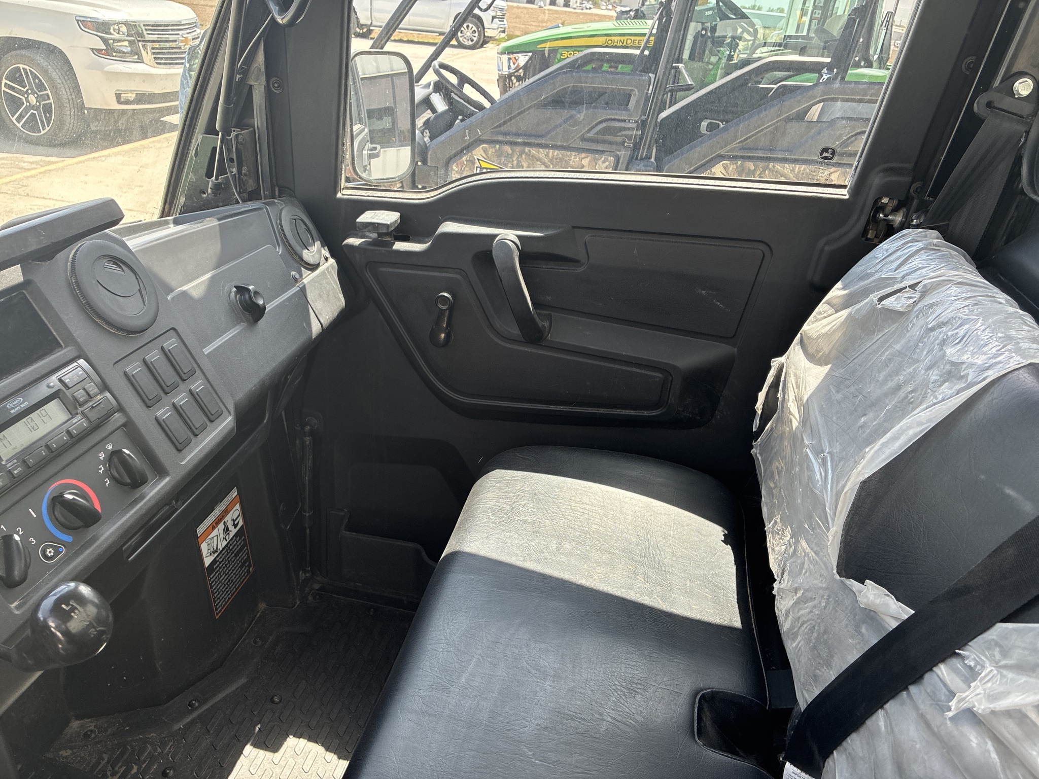  2023 John Deere XUV 835M at LandMark in Beatrice, NE