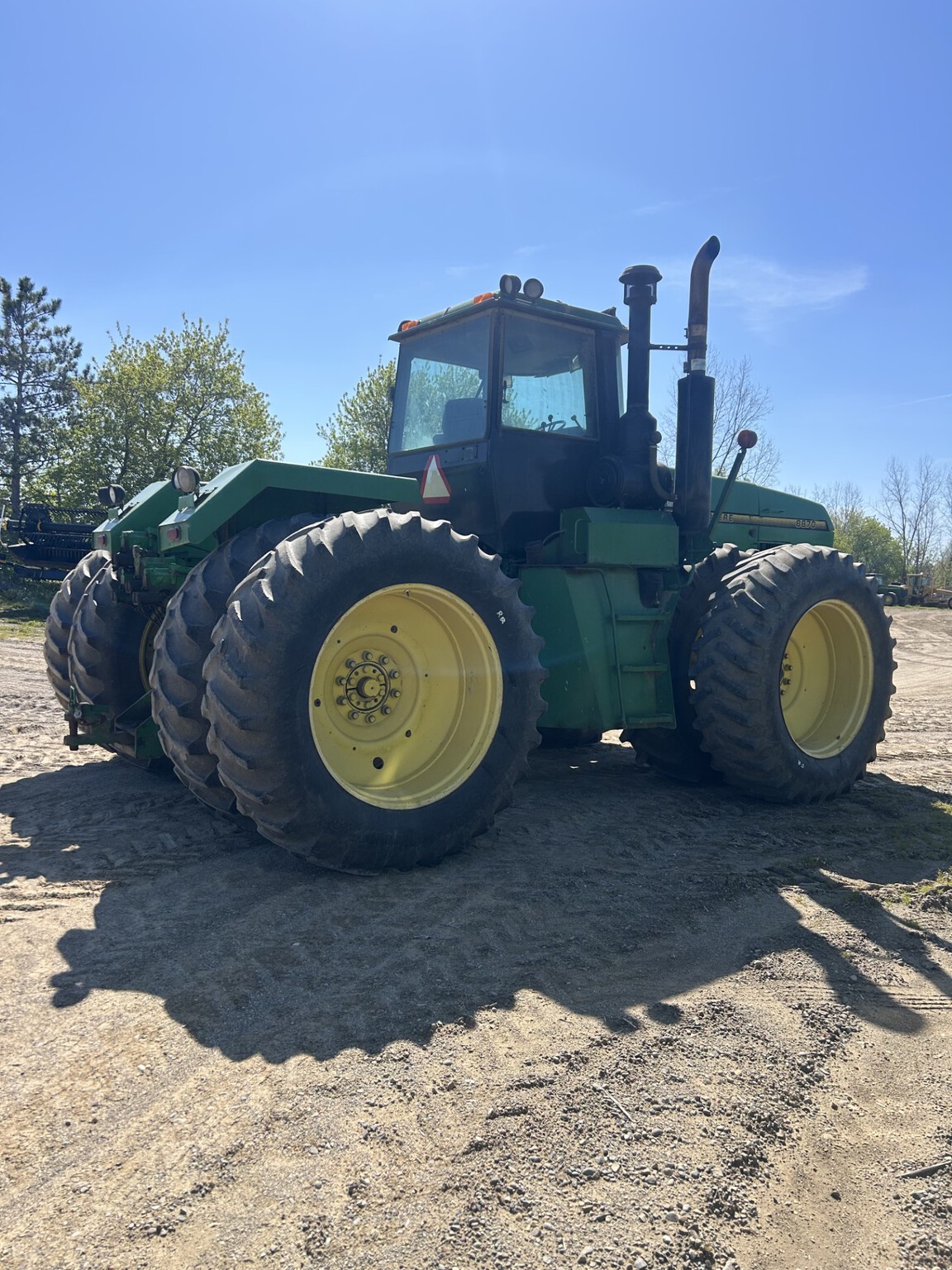 On Lot 1994 John Deere 8870 at Tri County Equipment Marlette, MI