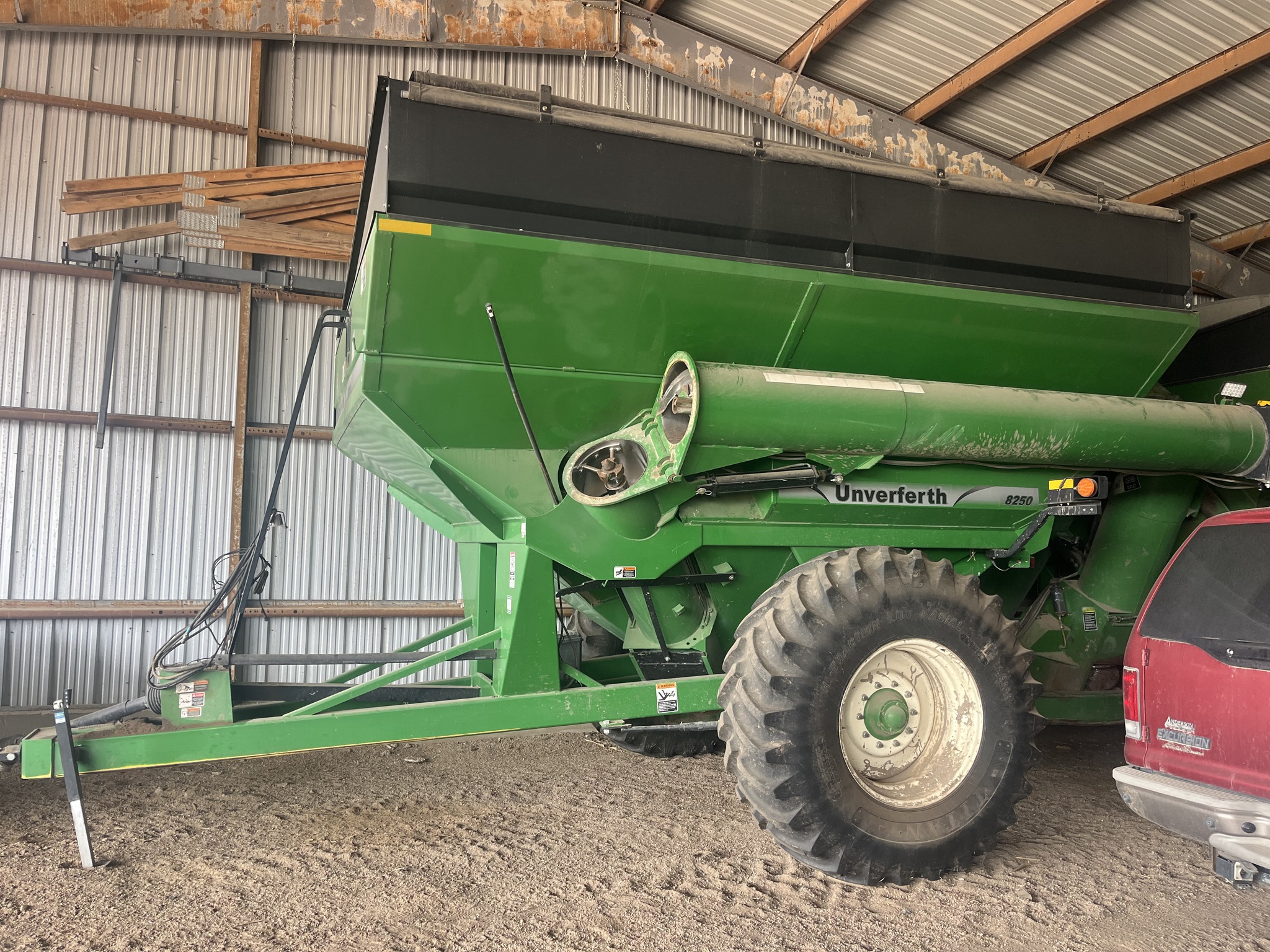  2011 UNVERFERTH 8250 at LandMark in Hastings, NE