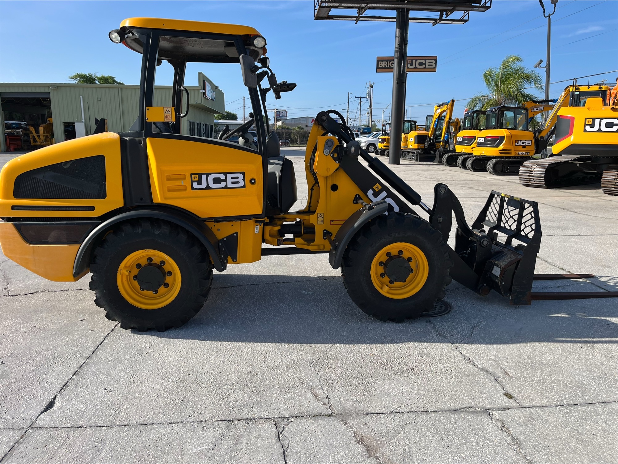   JCB 407 T4 at Briggs JCB Orlando, FL
