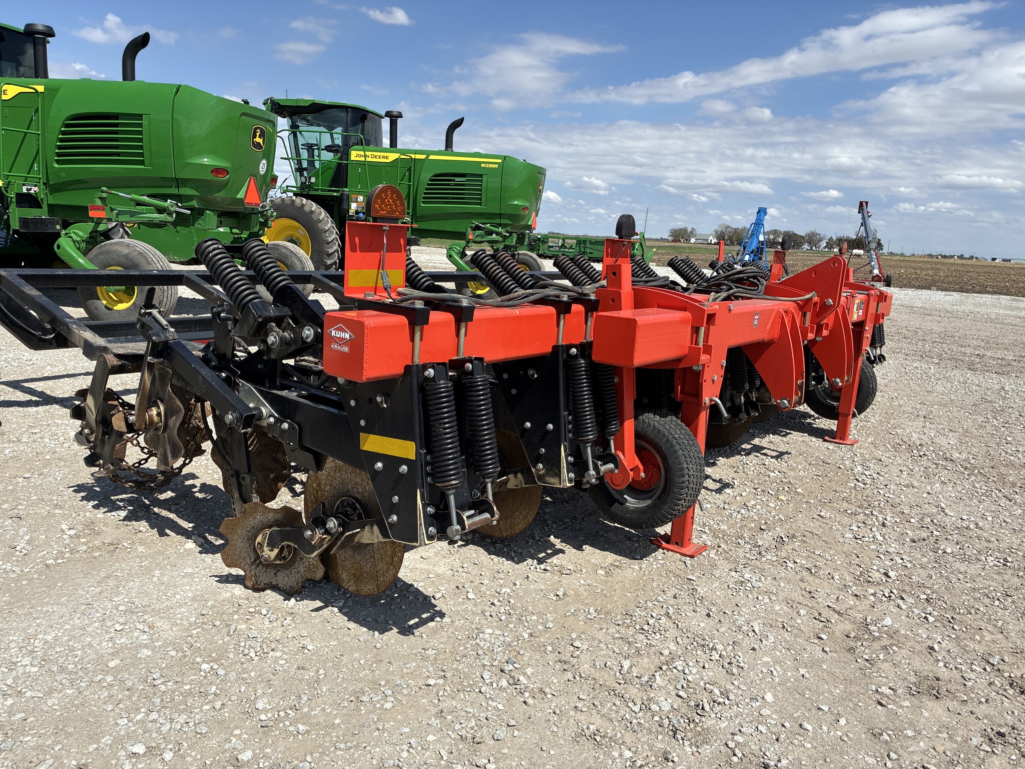  2019 Kuhn Krause 1205M-830R at LandMark in Fairfield, NE