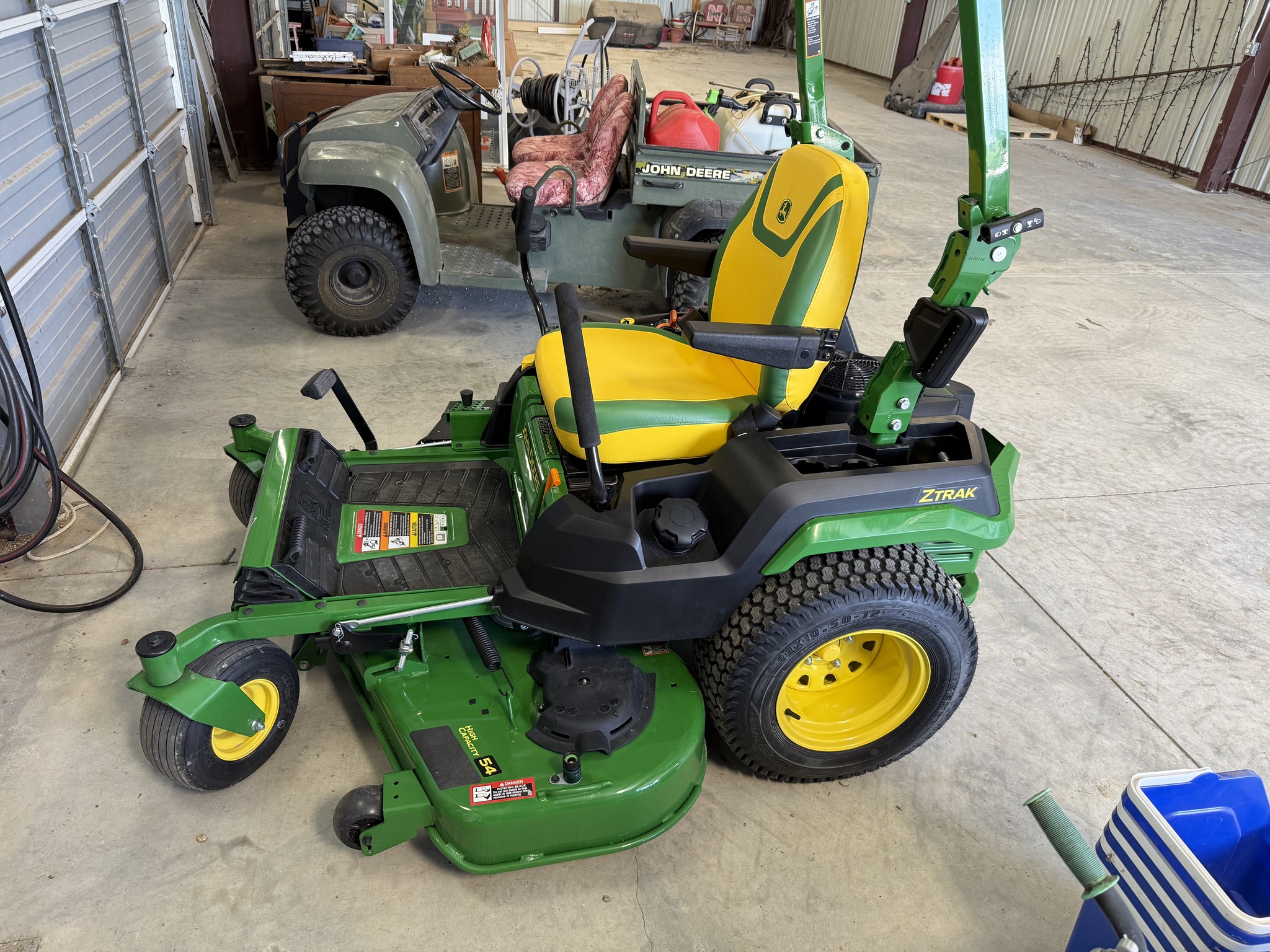  2025 John Deere Z530R at LandMark in Hebron, NE