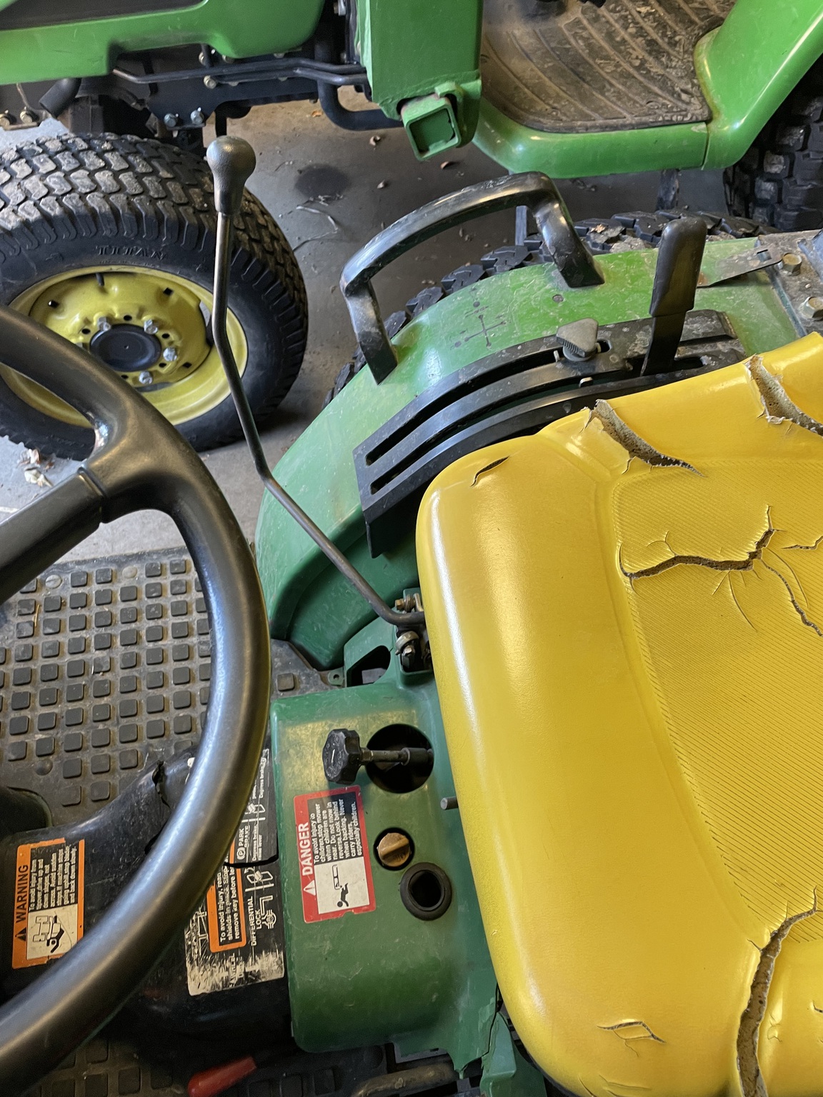  1998 John Deere 4100 at LandMark in Beatrice, NE