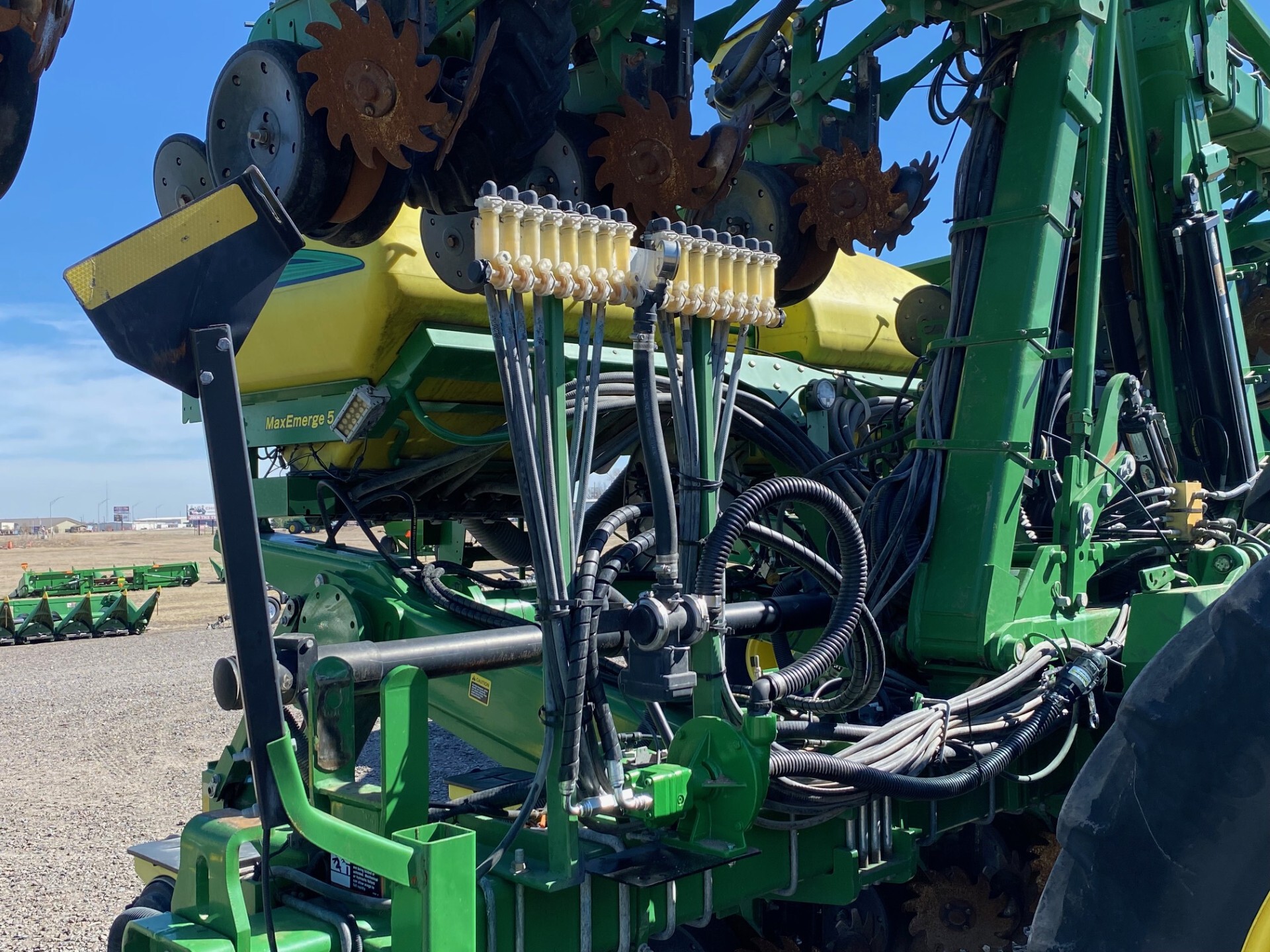  2016 John Deere 1725 CCS at LandMark in Kearney, NE