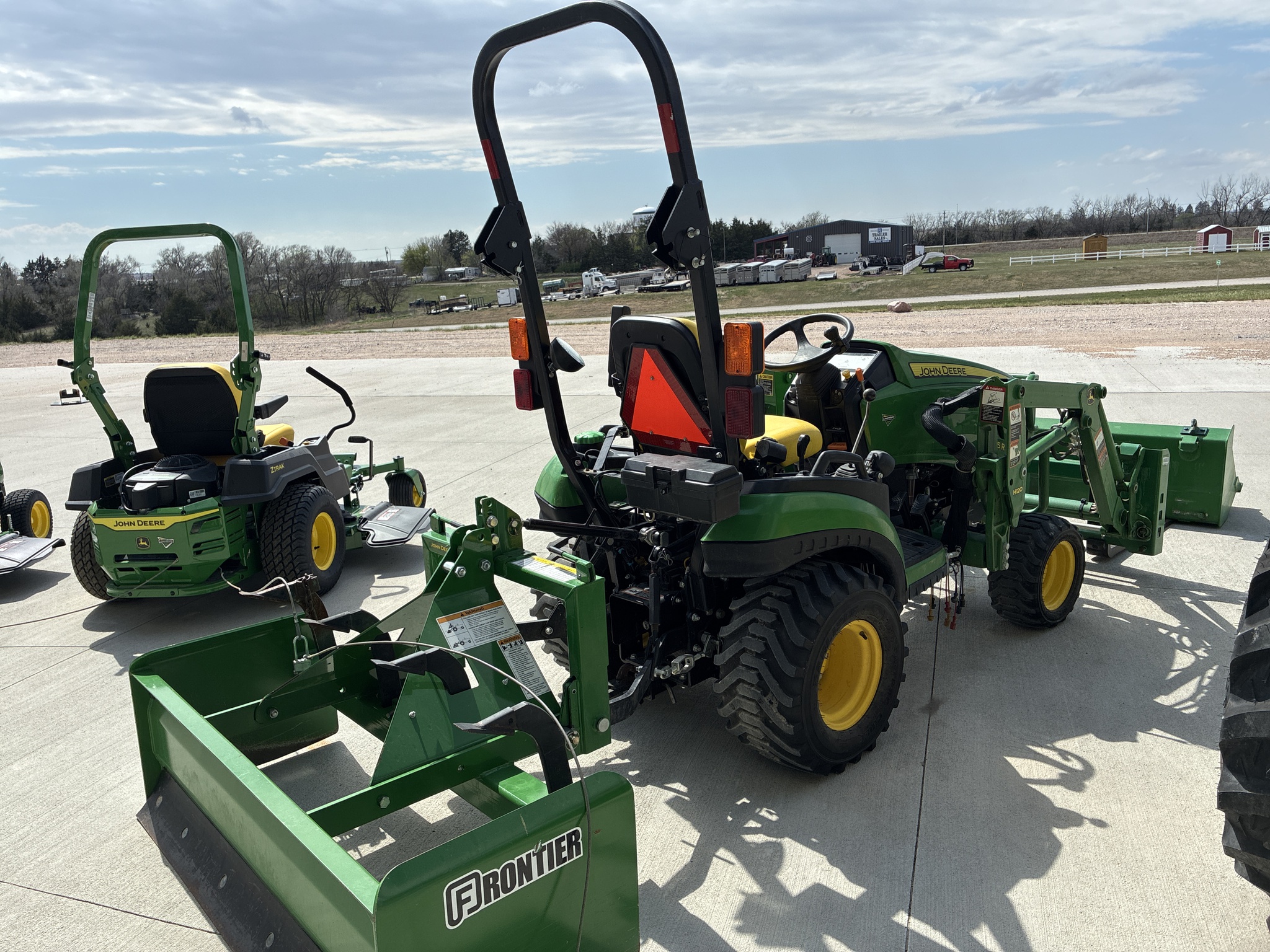  2015 John Deere 1025R at LandMark in Hebron, NE
