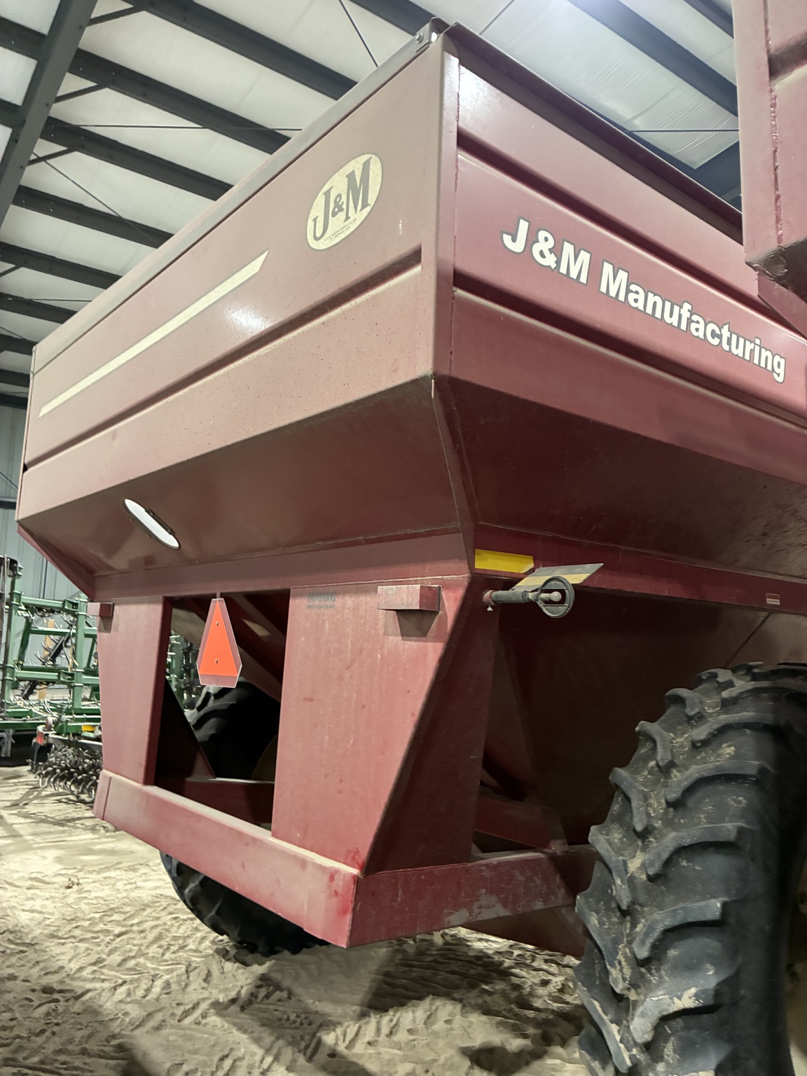  2010 J&m 750-18 at LandMark in Holdrege, NE