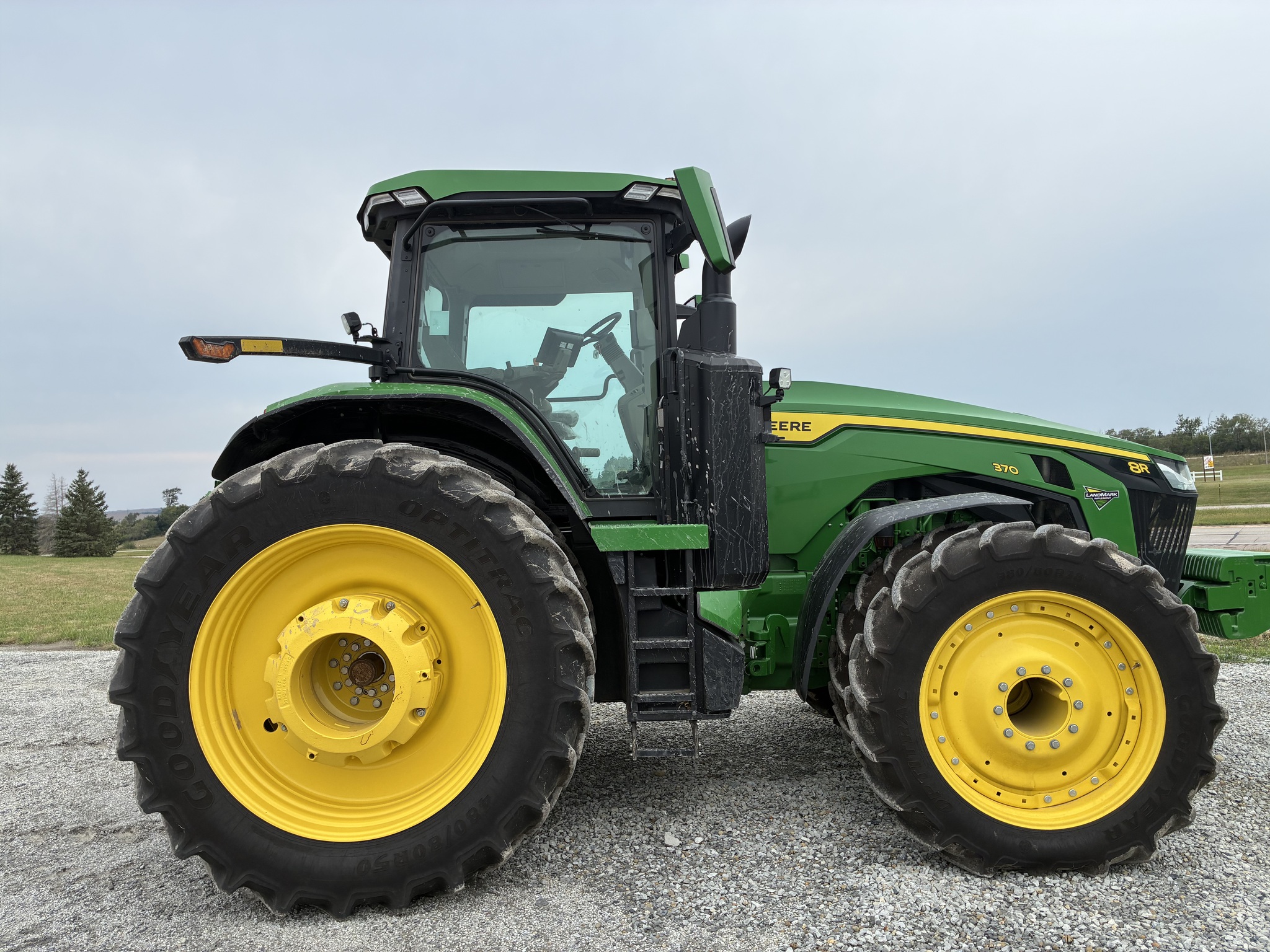  2025 John Deere 8R 370 at LandMark in Hebron, NE