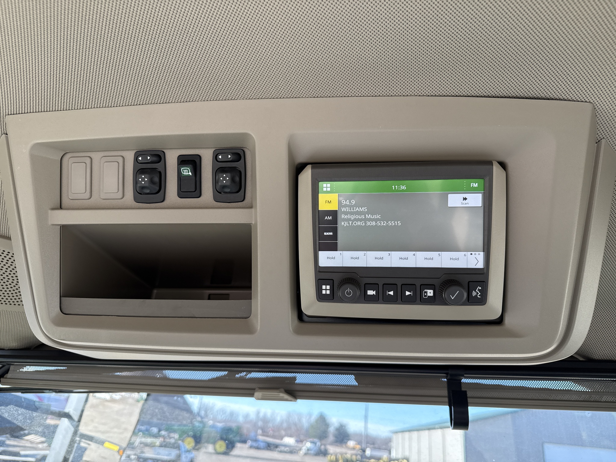  2025 John Deere 8R 370 at LandMark in Gothenburg, NE