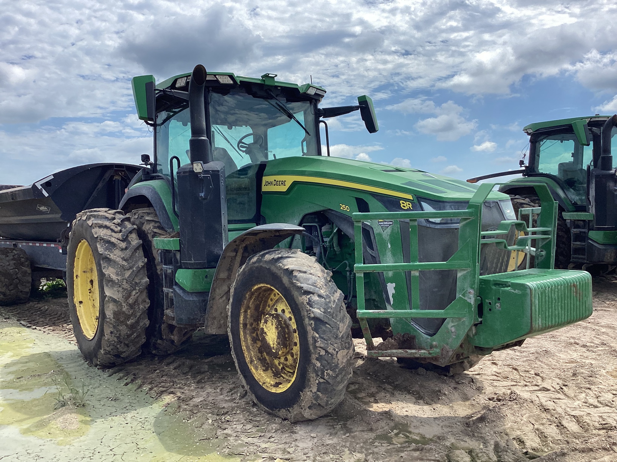  2022 John Deere 8R 250 at LandMark in Minden, NE