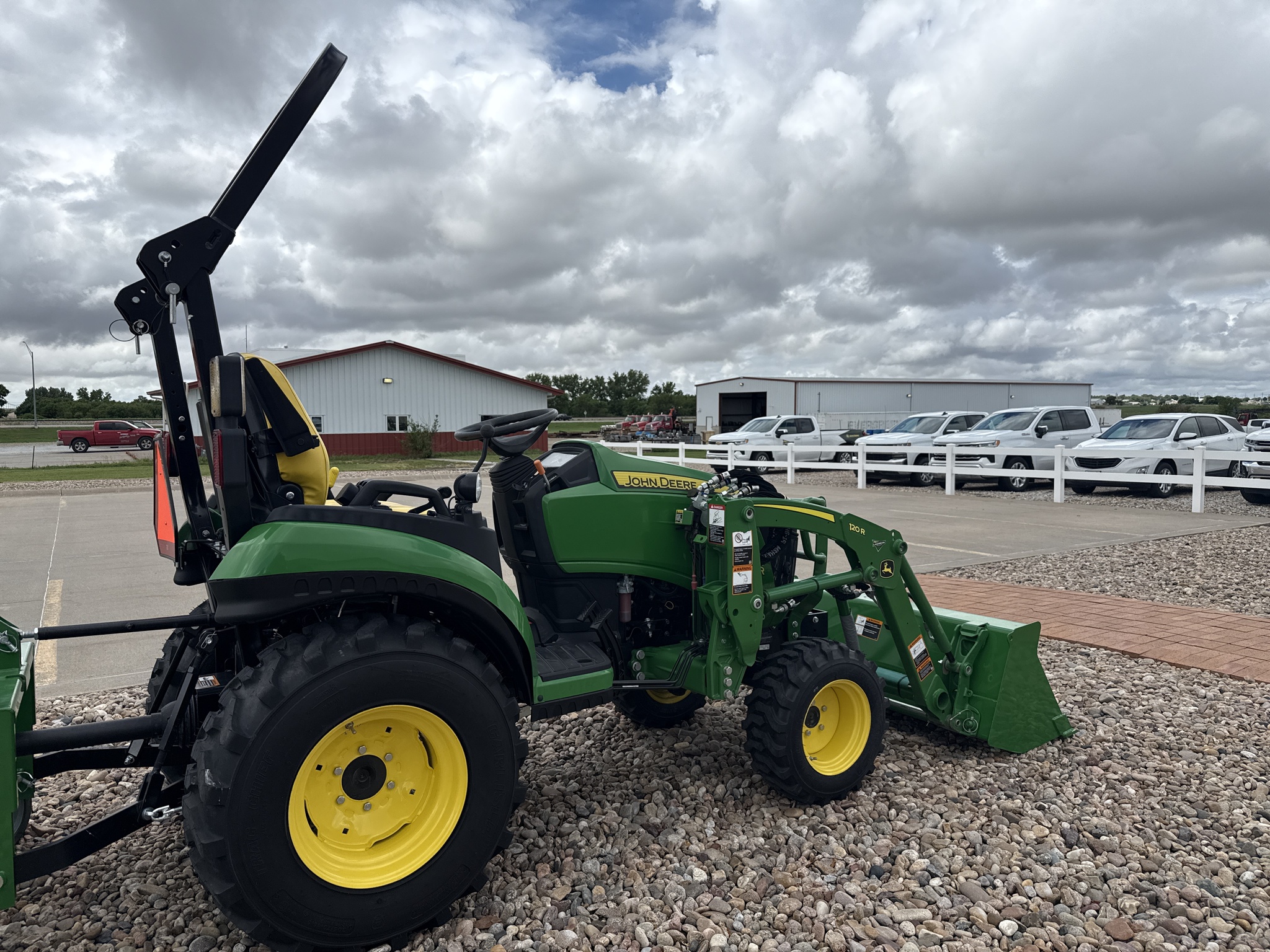   John Deere 2025R at LandMark in Holdrege, NE