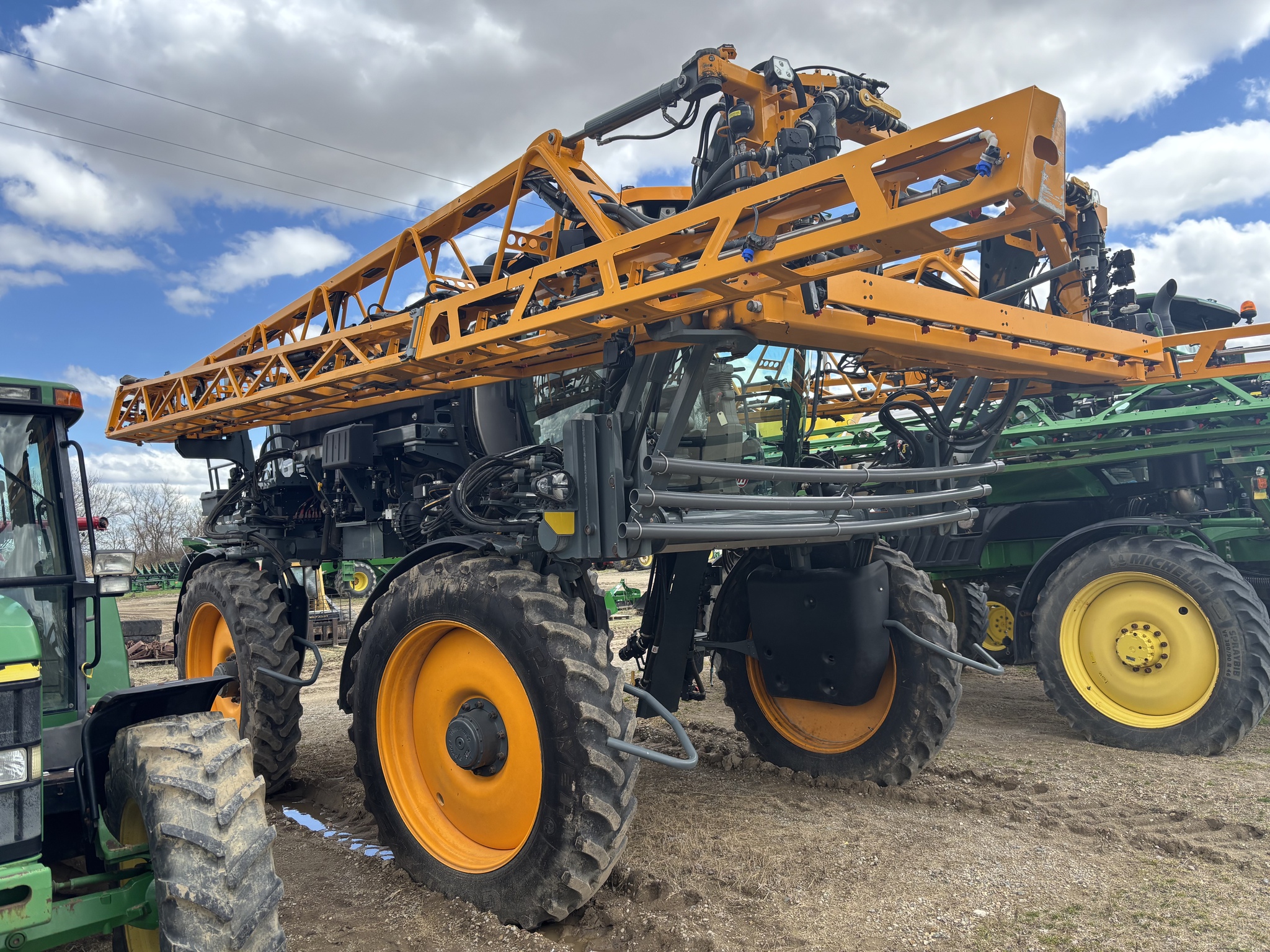 On Lot 2022 Hagie STS12 at Tri County Equipment Marlette, MI