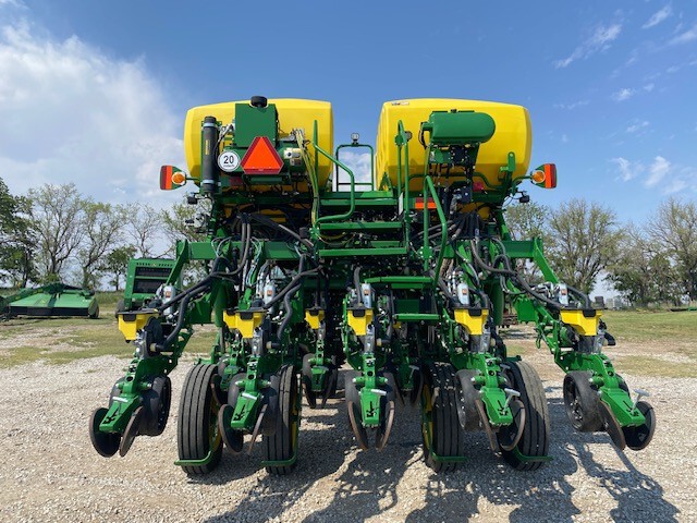  2025 John Deere 1795 at LandMark in Beatrice, NE