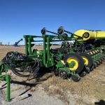  2018 John Deere 1775NT at LandMark in Hebron, NE