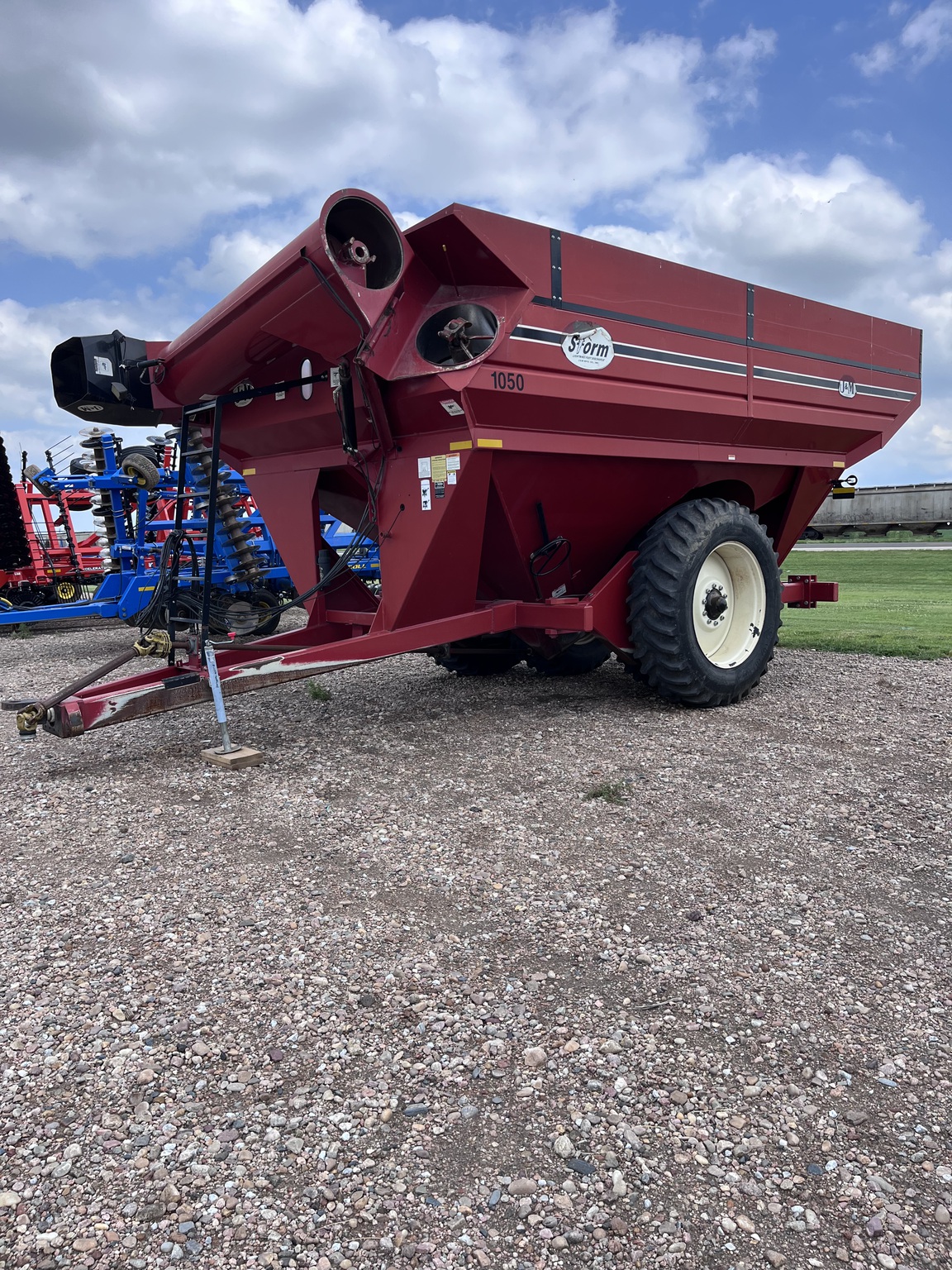 2005 J&m 1050-22D at LandMark in Minden, NE