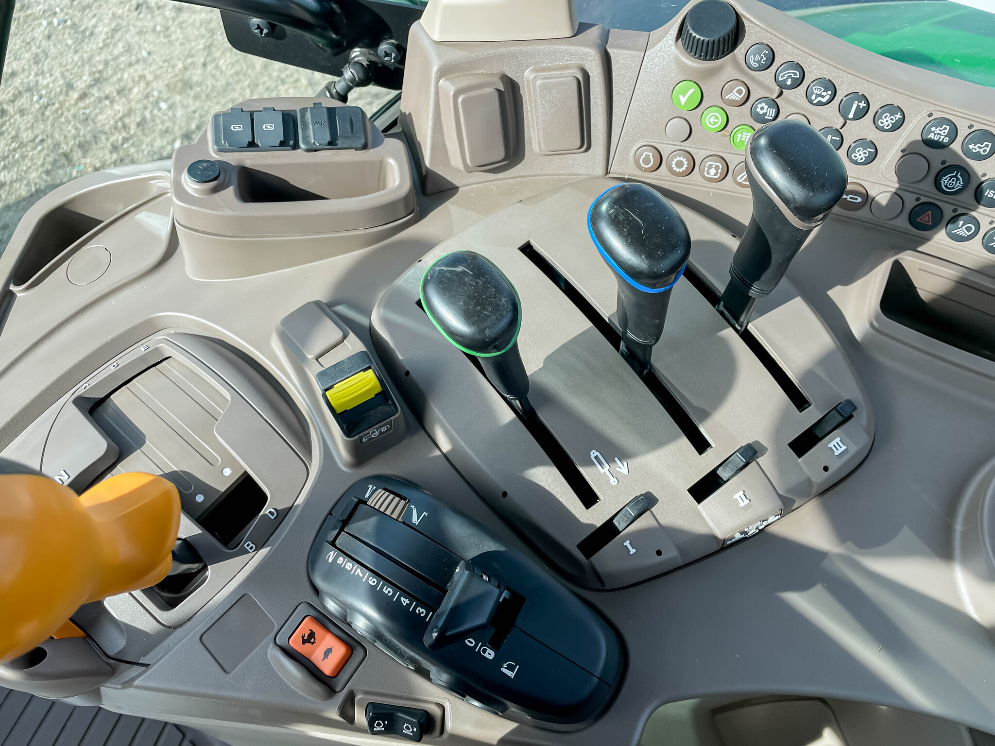  2024 John Deere 6155M at LandMark in Hebron, NE